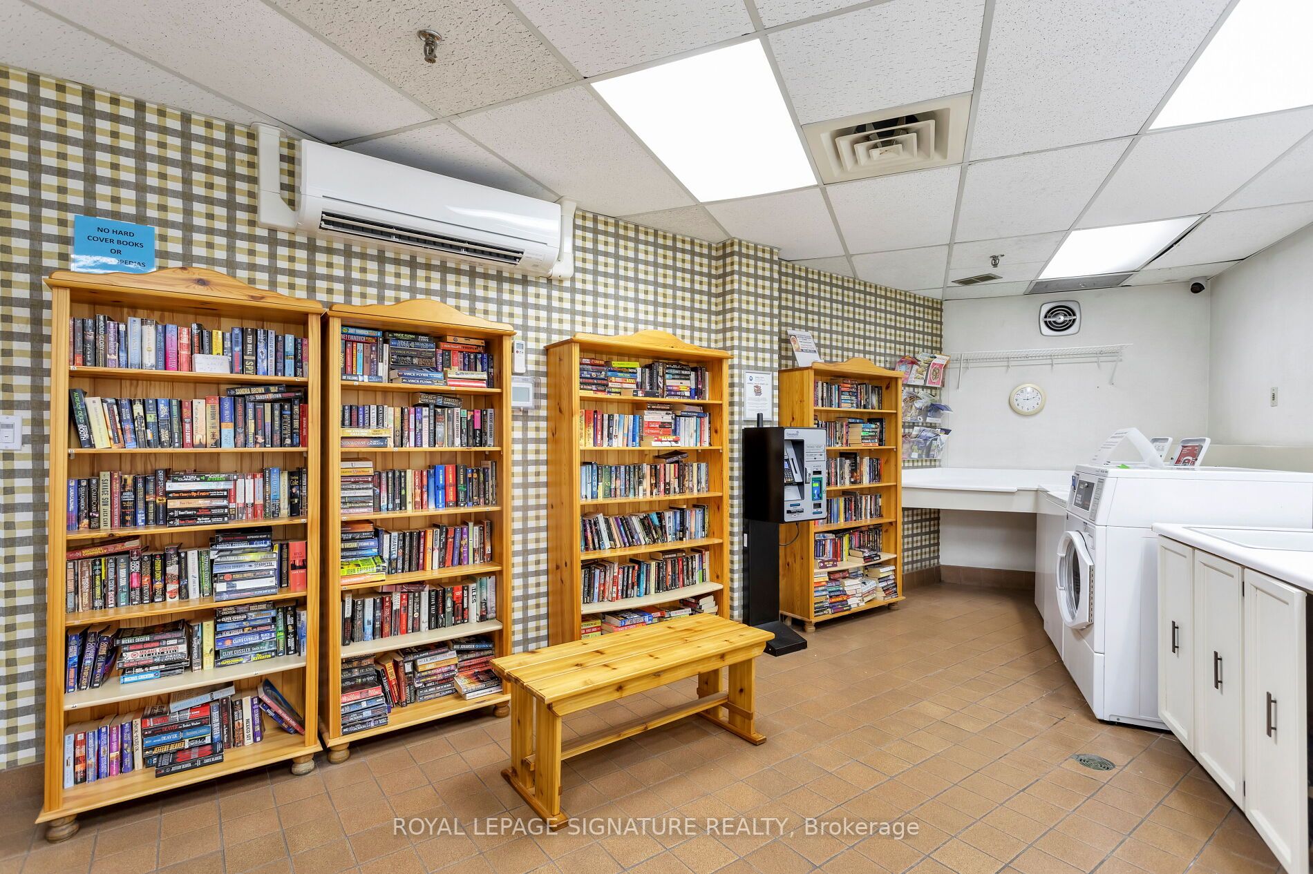 5250 Lakeshore Road, #607