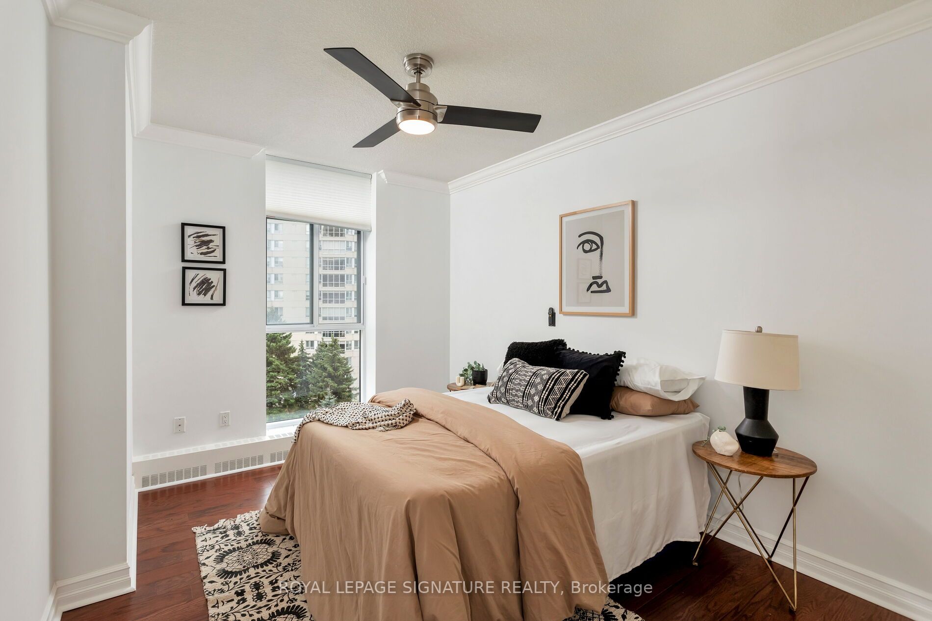 5250 Lakeshore Road, #607
