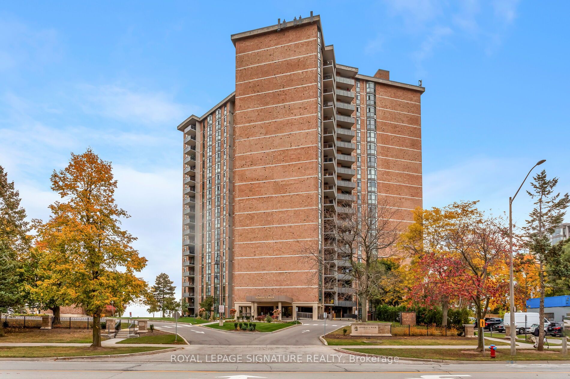 5250 Lakeshore Road, #607