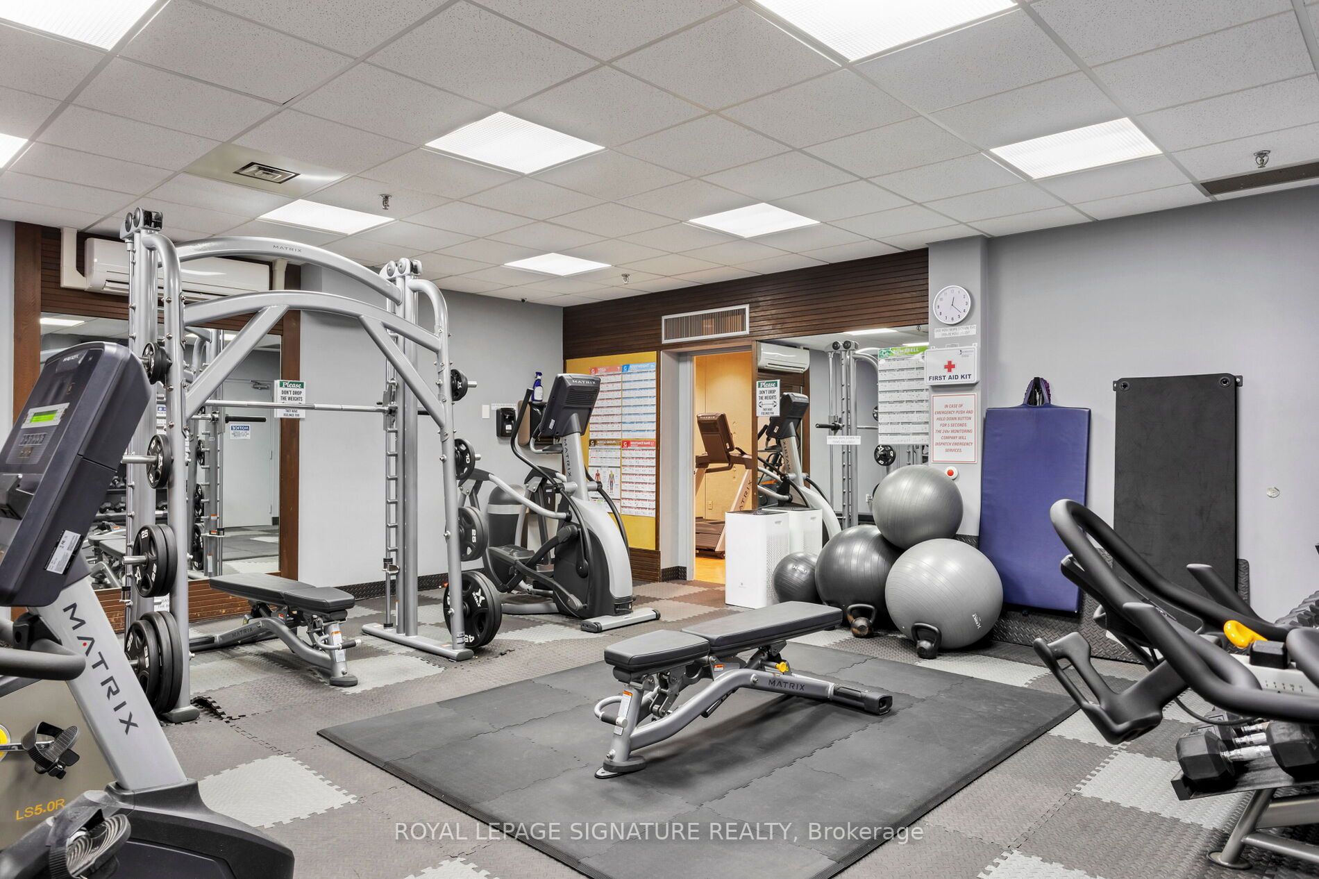 5250 Lakeshore Road, #607
