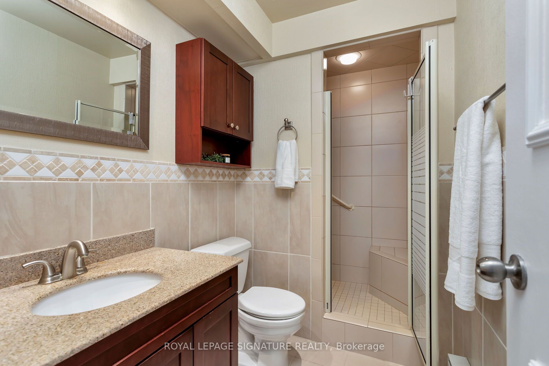 5250 Lakeshore Road, #607