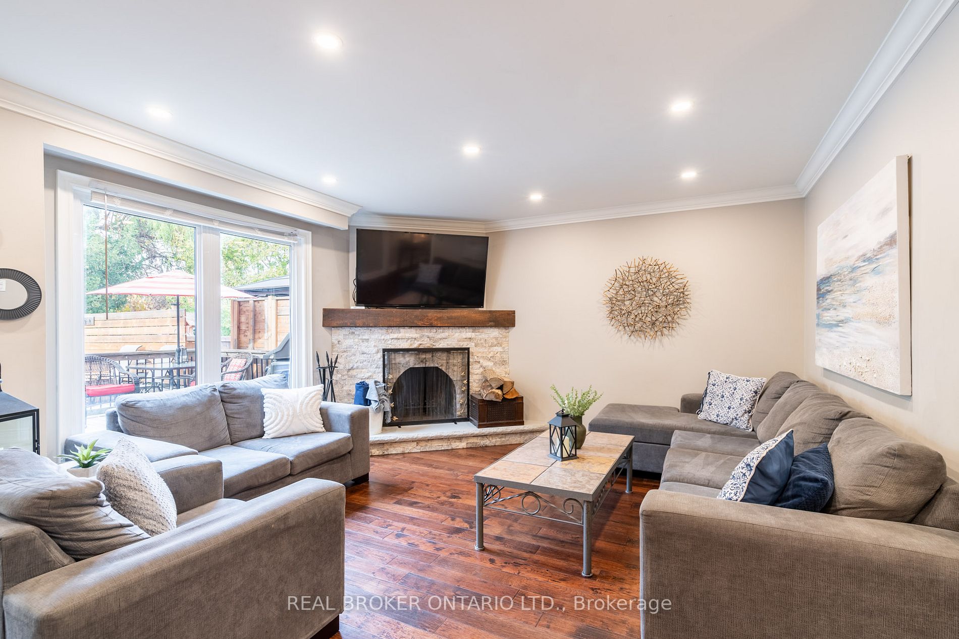 3111 Autumn Hill Crescent
