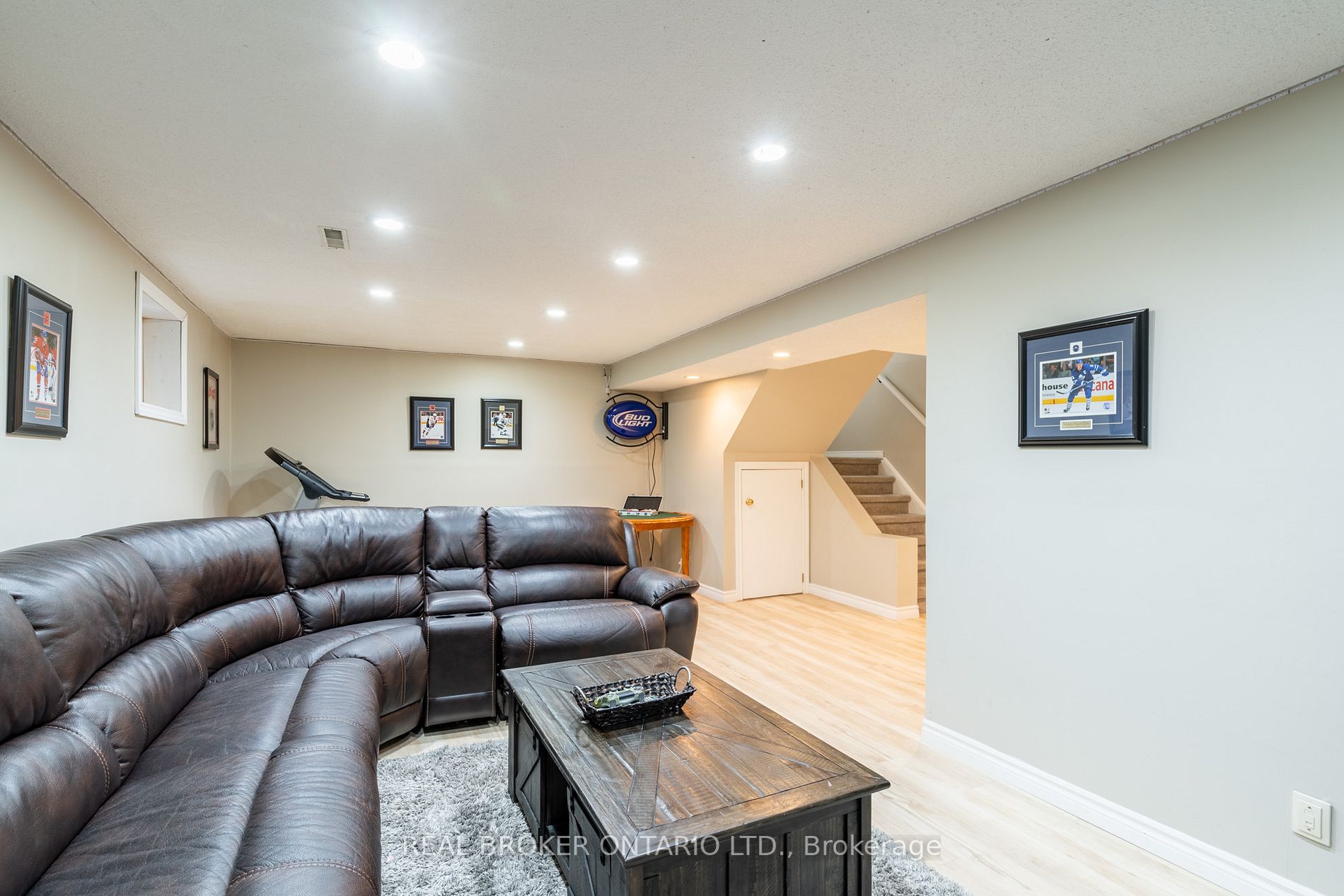 3111 Autumn Hill Crescent