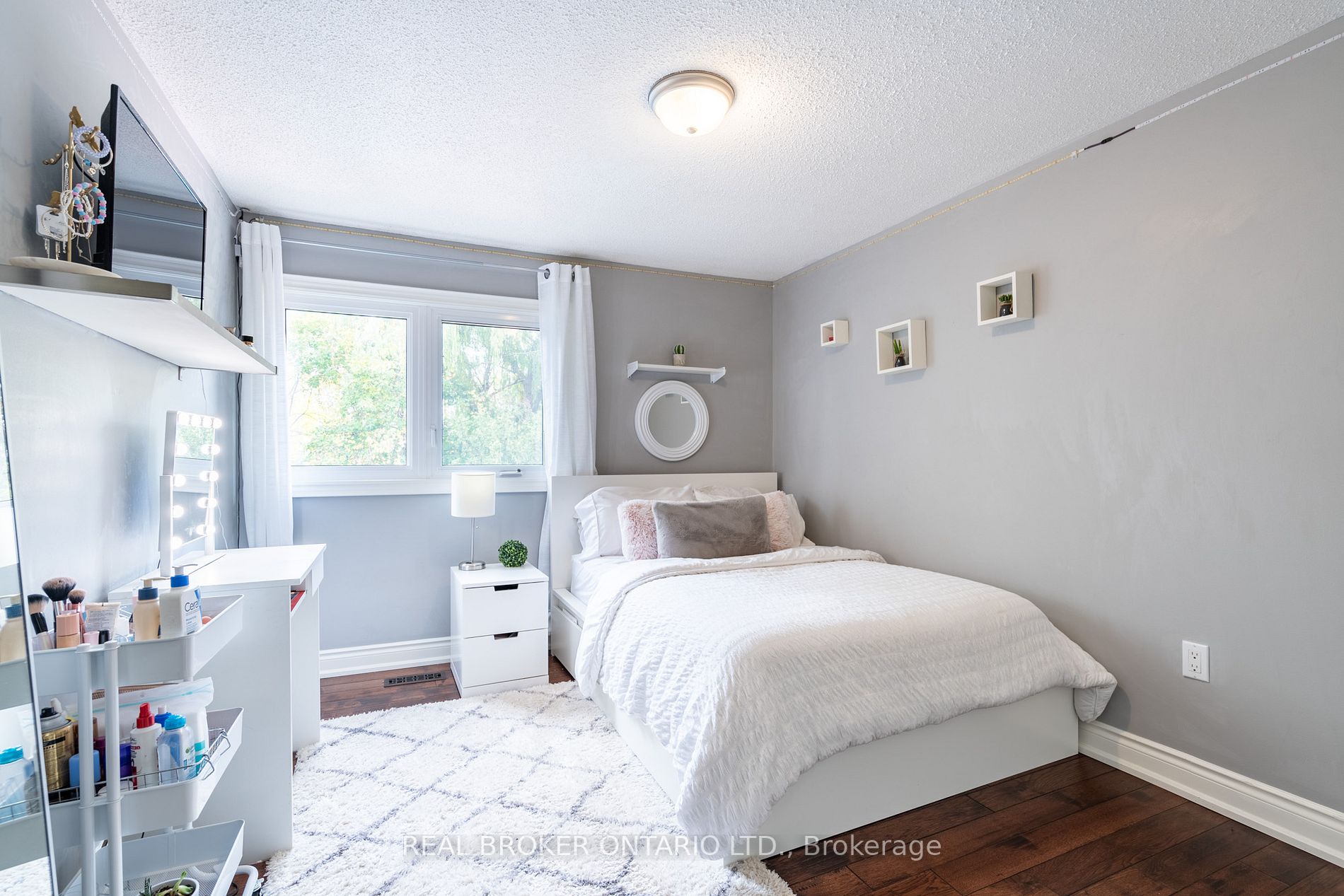 3111 Autumn Hill Crescent