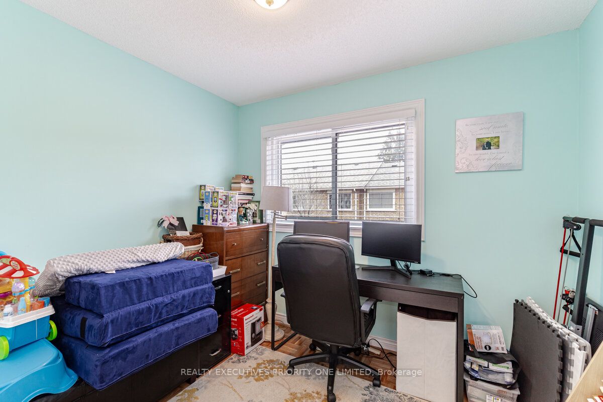 65 Wood Circle