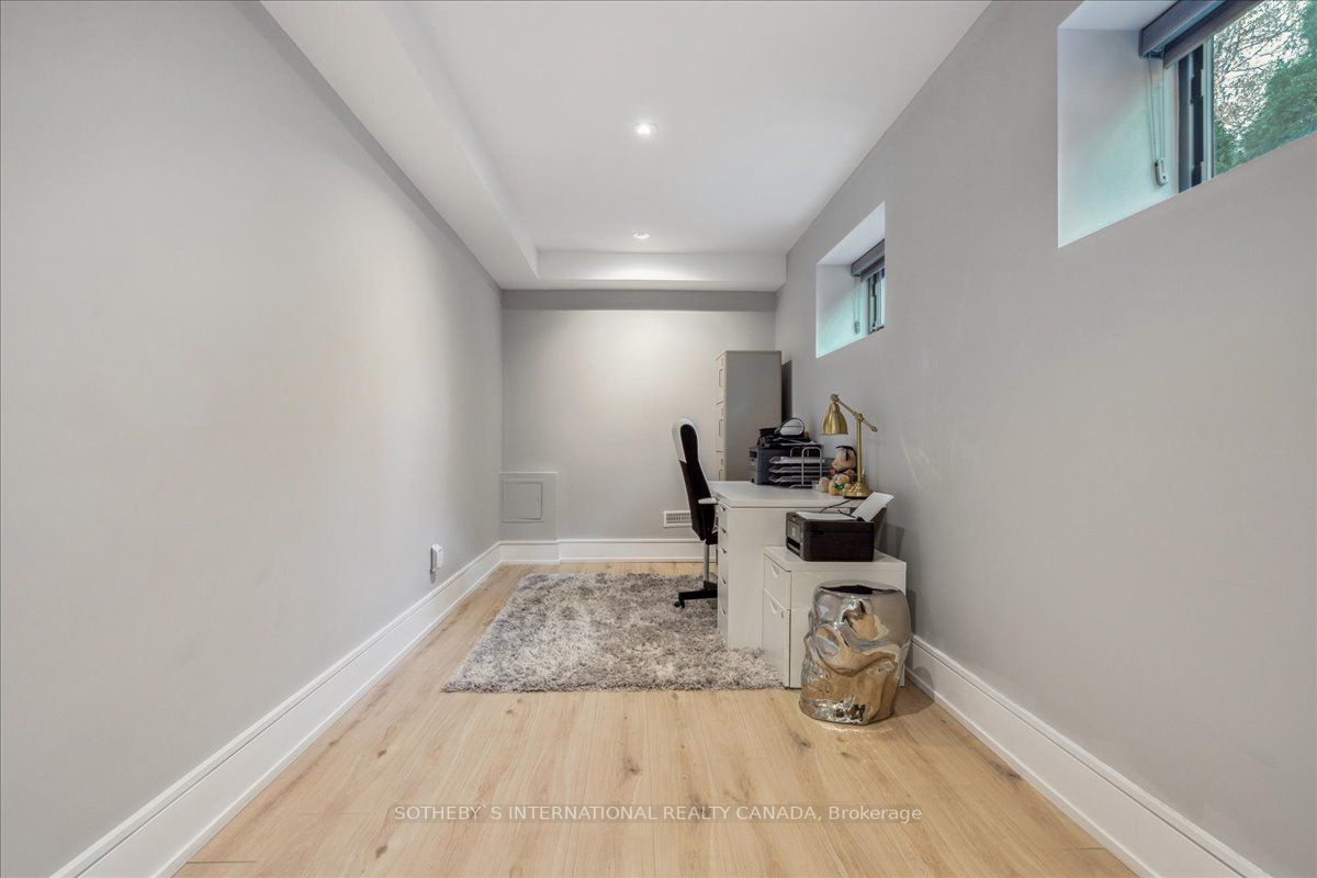 458 Jeanette Dr