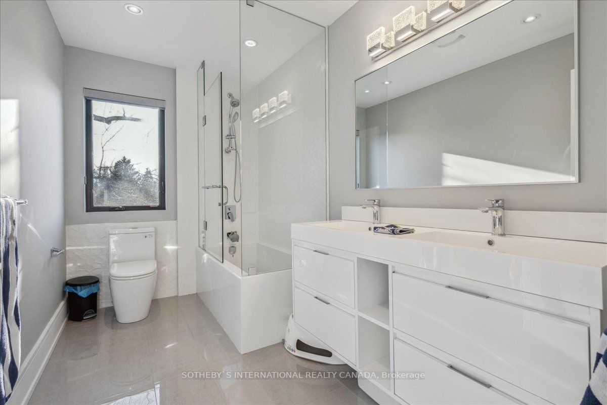 458 Jeanette Dr