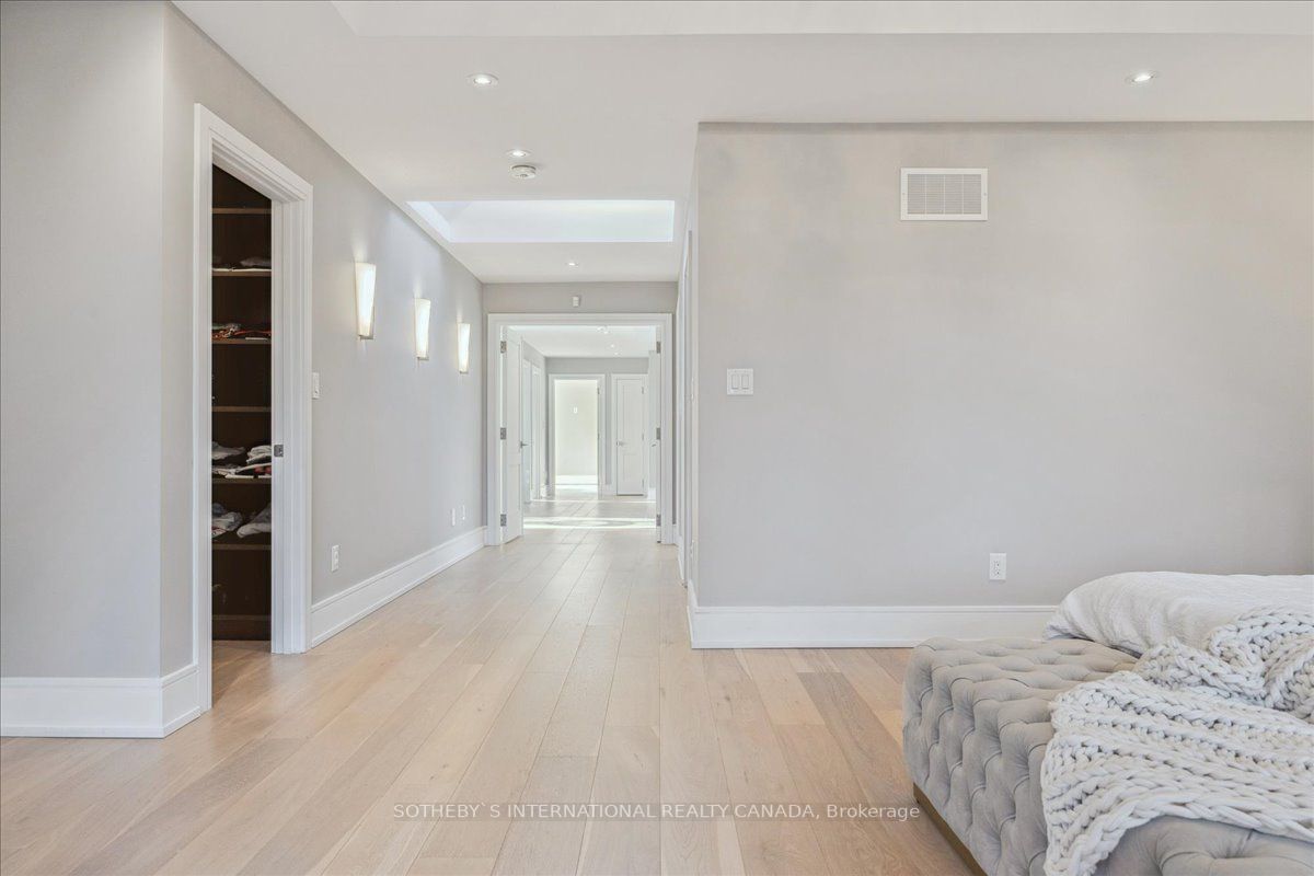 458 Jeanette Dr
