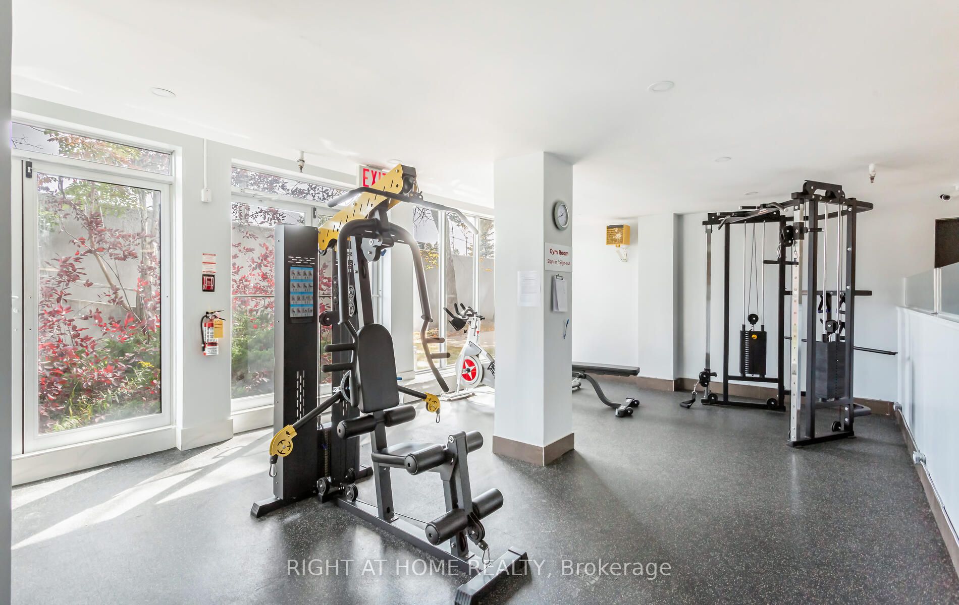3025 The Credit Woodlands Drive, #208