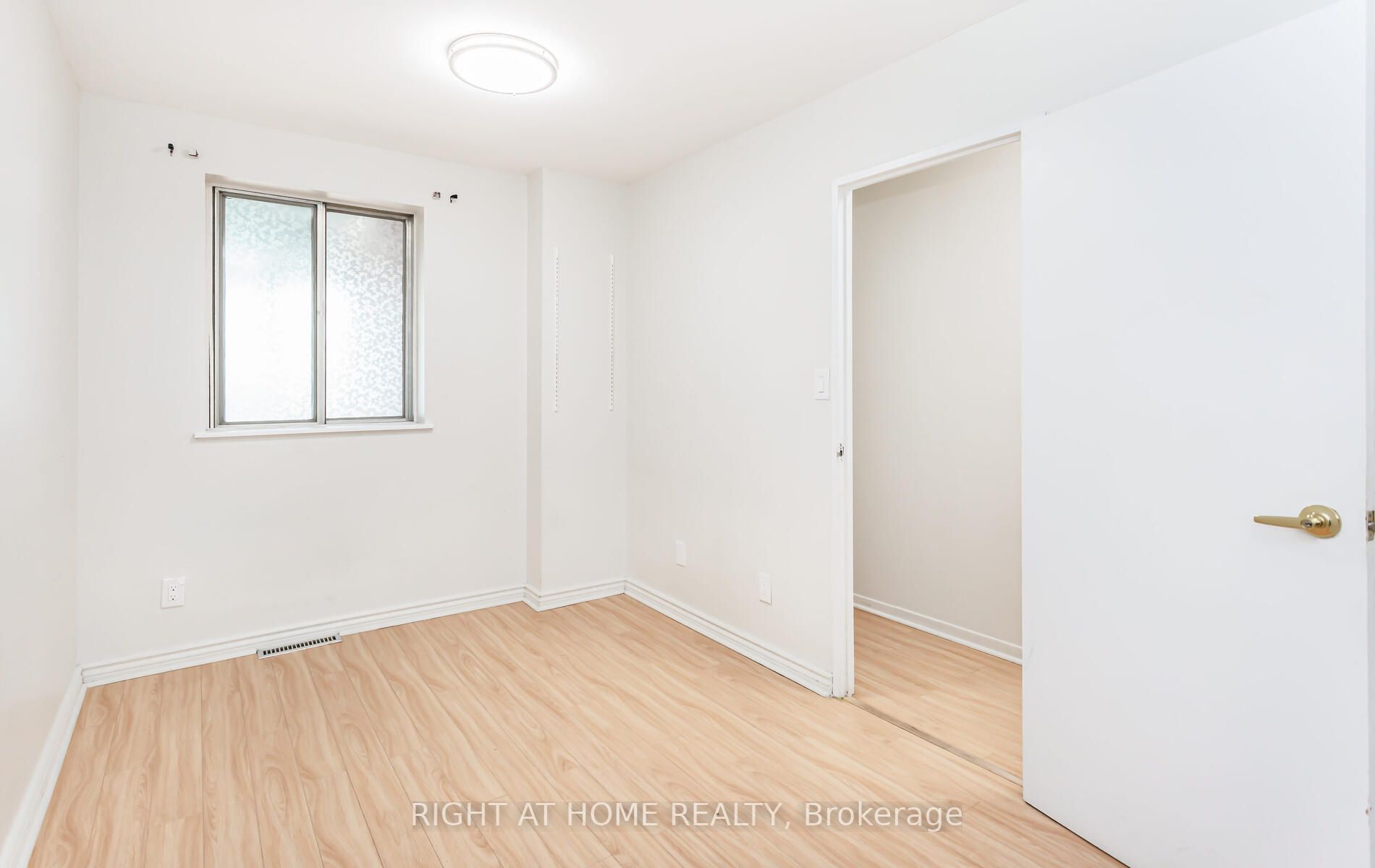 3025 The Credit Woodlands Drive, #208