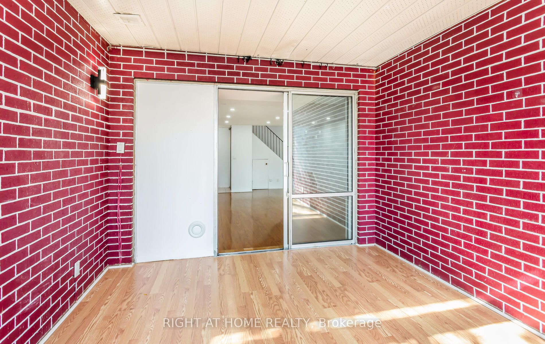 3025 The Credit Woodlands Drive, #208