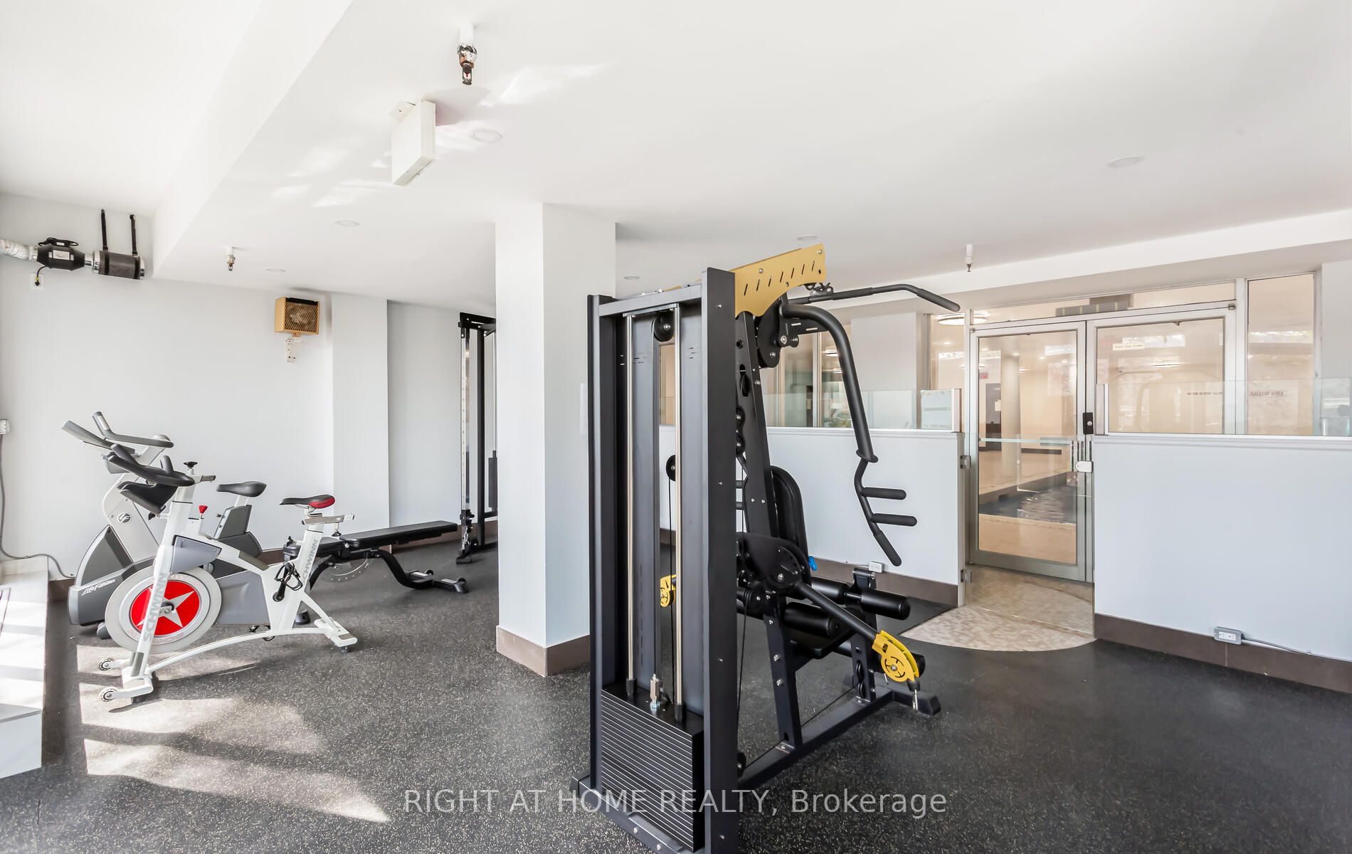 3025 The Credit Woodlands Drive, #208