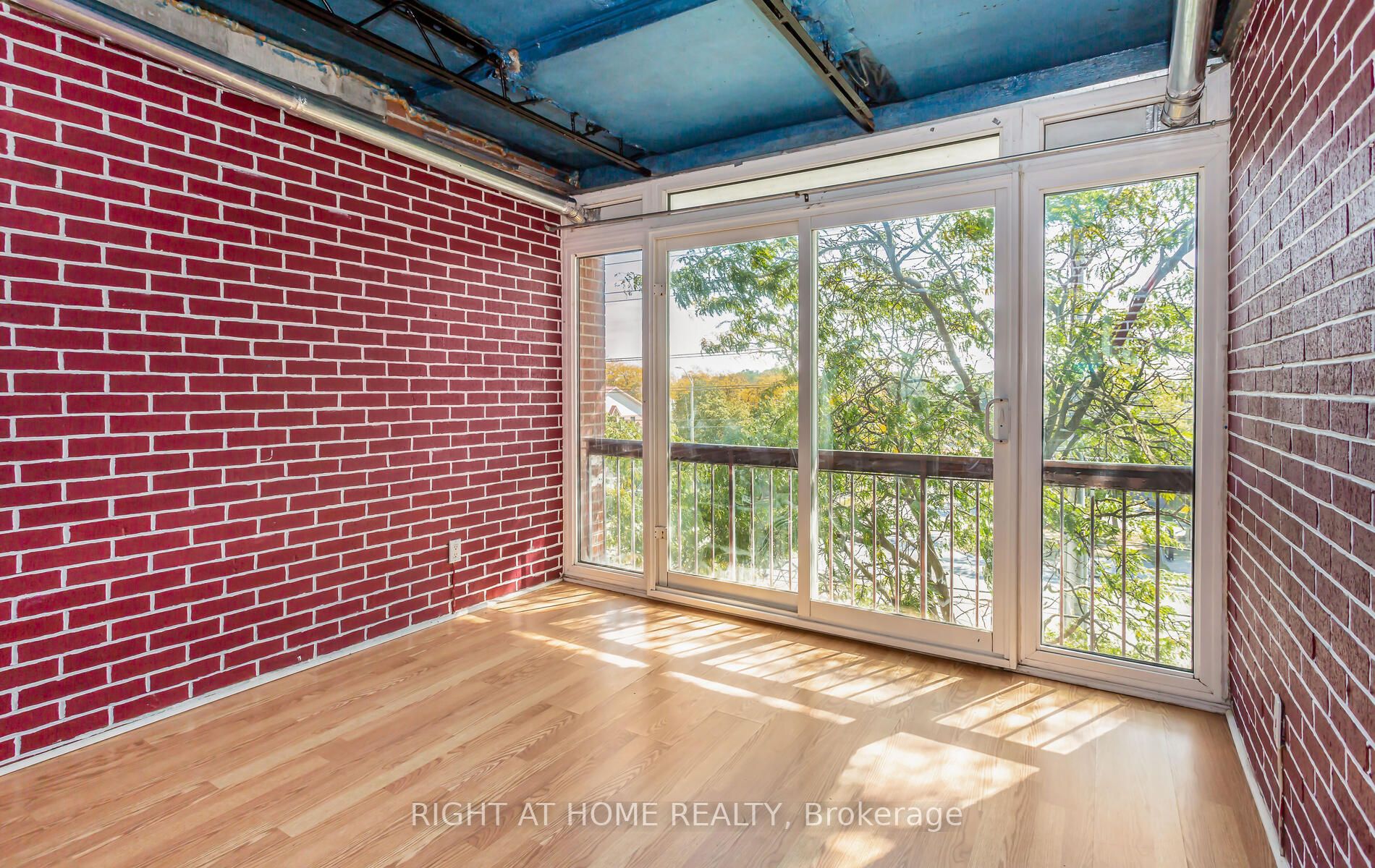 3025 The Credit Woodlands Drive, #208