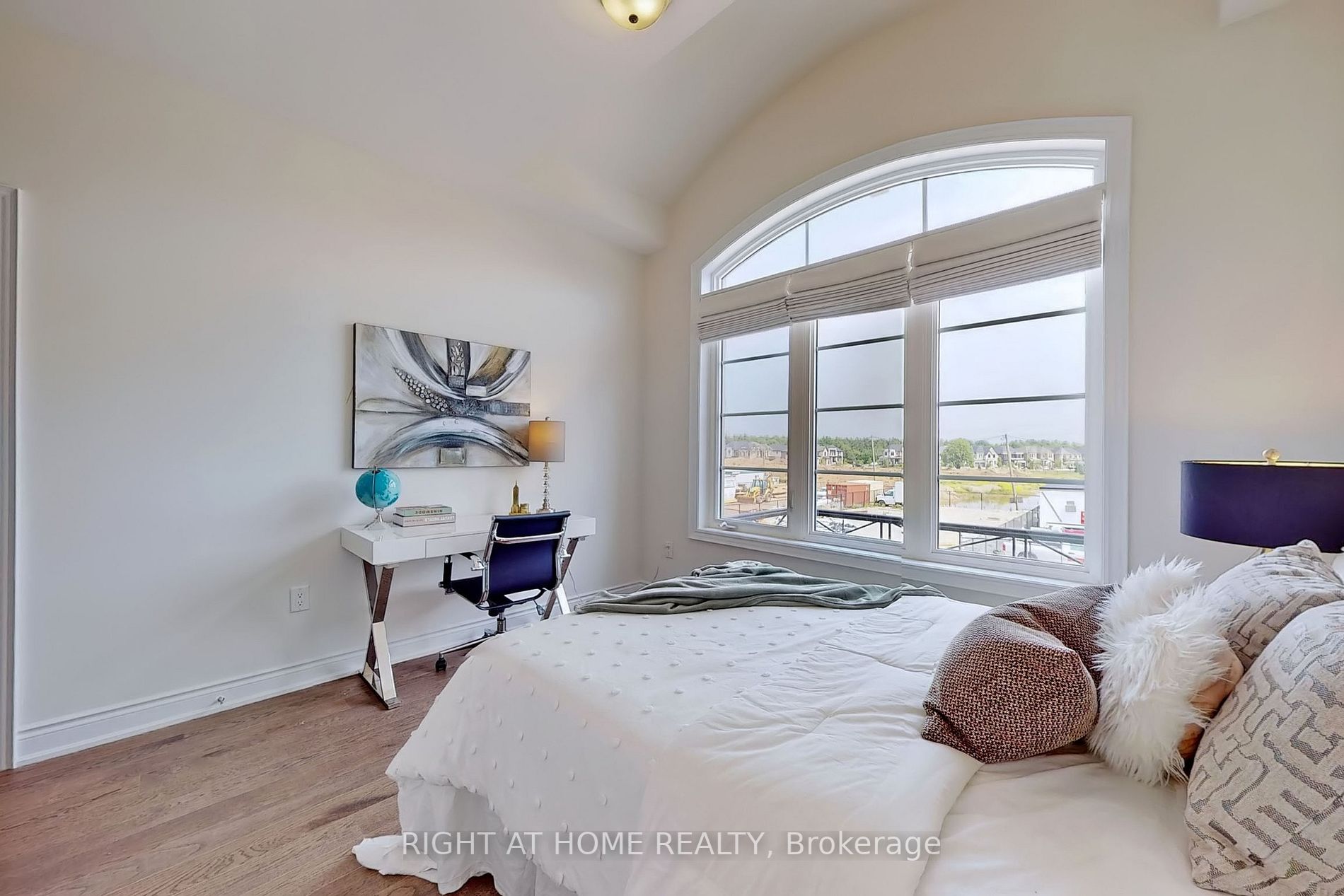 1316 Queens Plate Rd