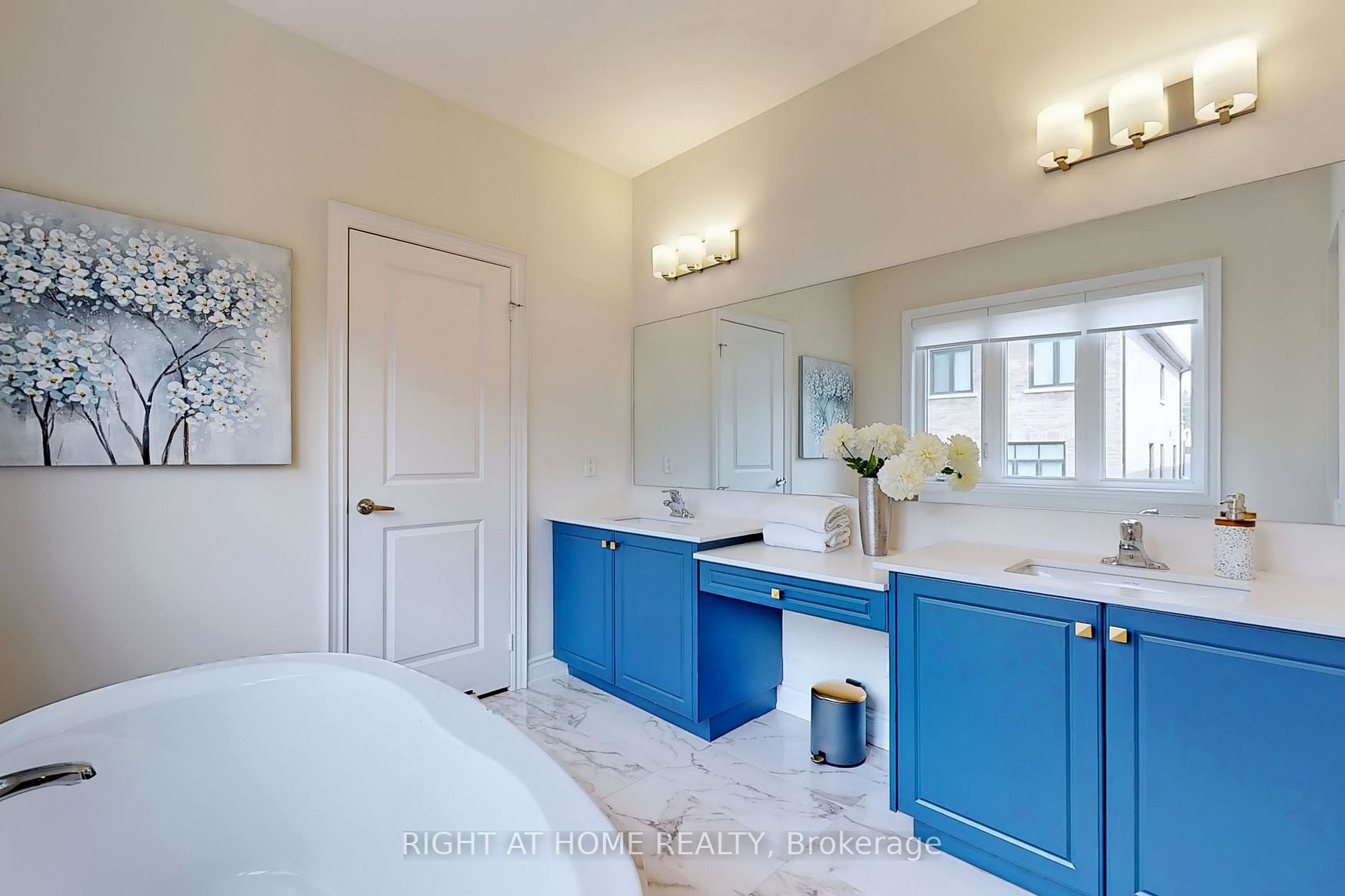 1316 Queens Plate Rd