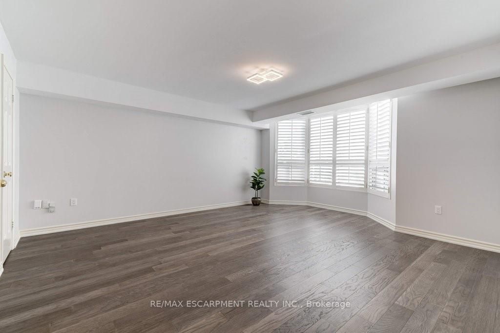2121 Lakeshore Rd, #405