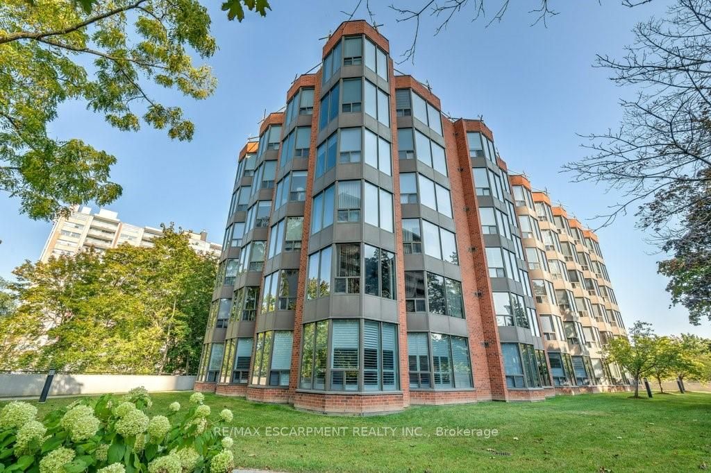 2121 Lakeshore Rd, #405