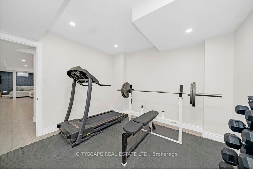 50 Brookwater Cres