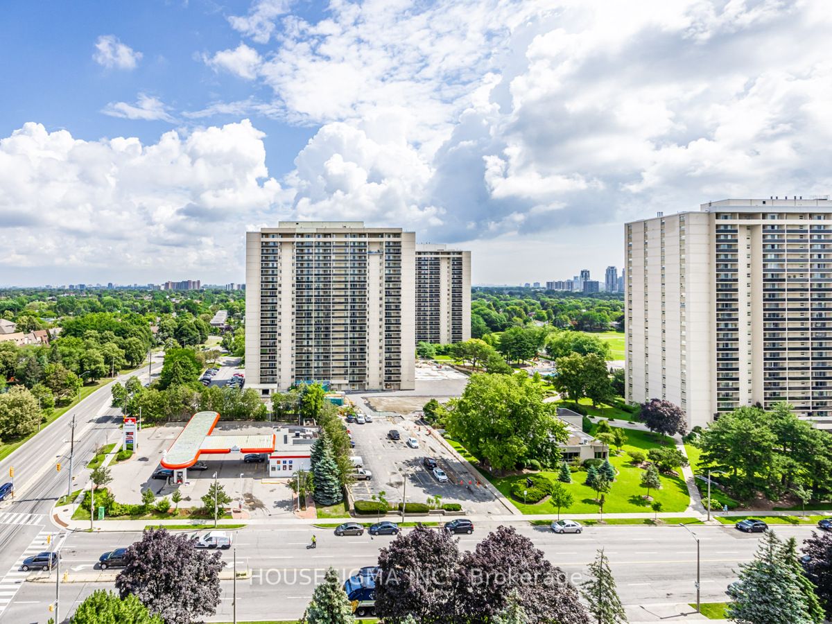 300 Mill Rd, #Ph40