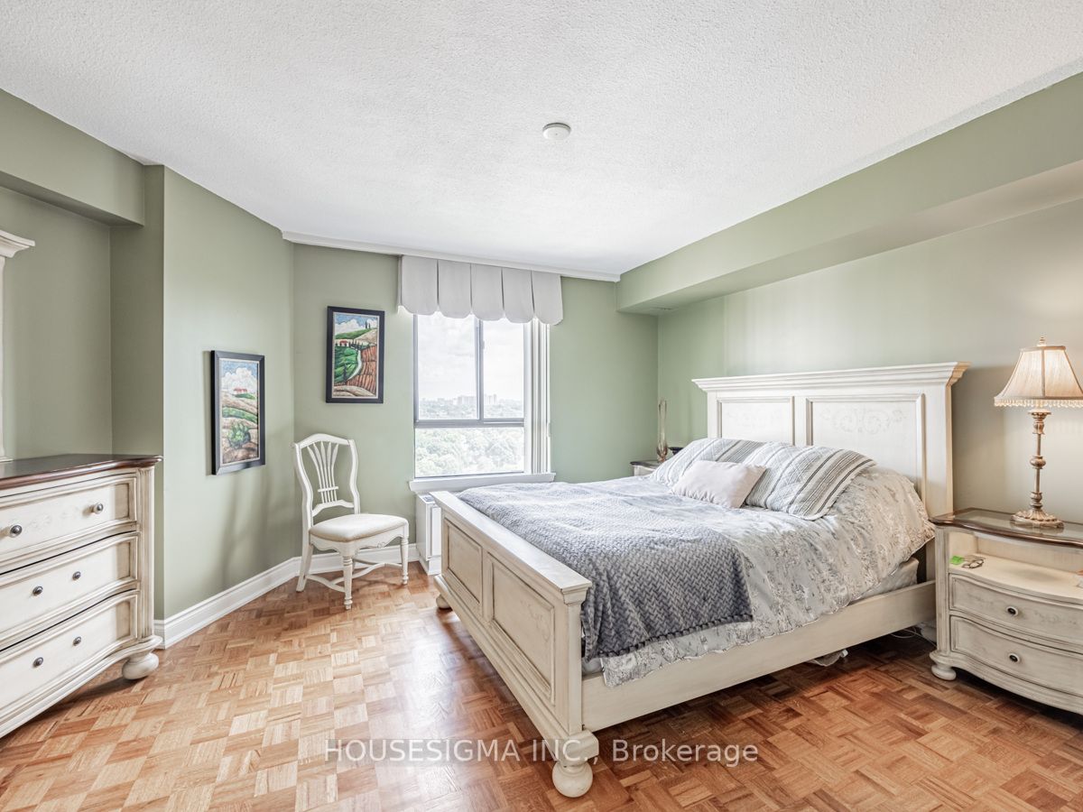 300 Mill Rd, #Ph40