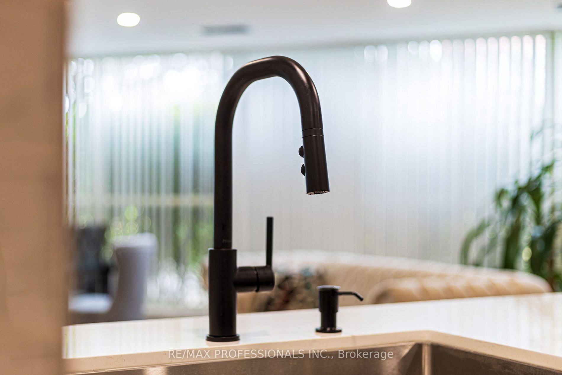 2091 Hurontario St, #108