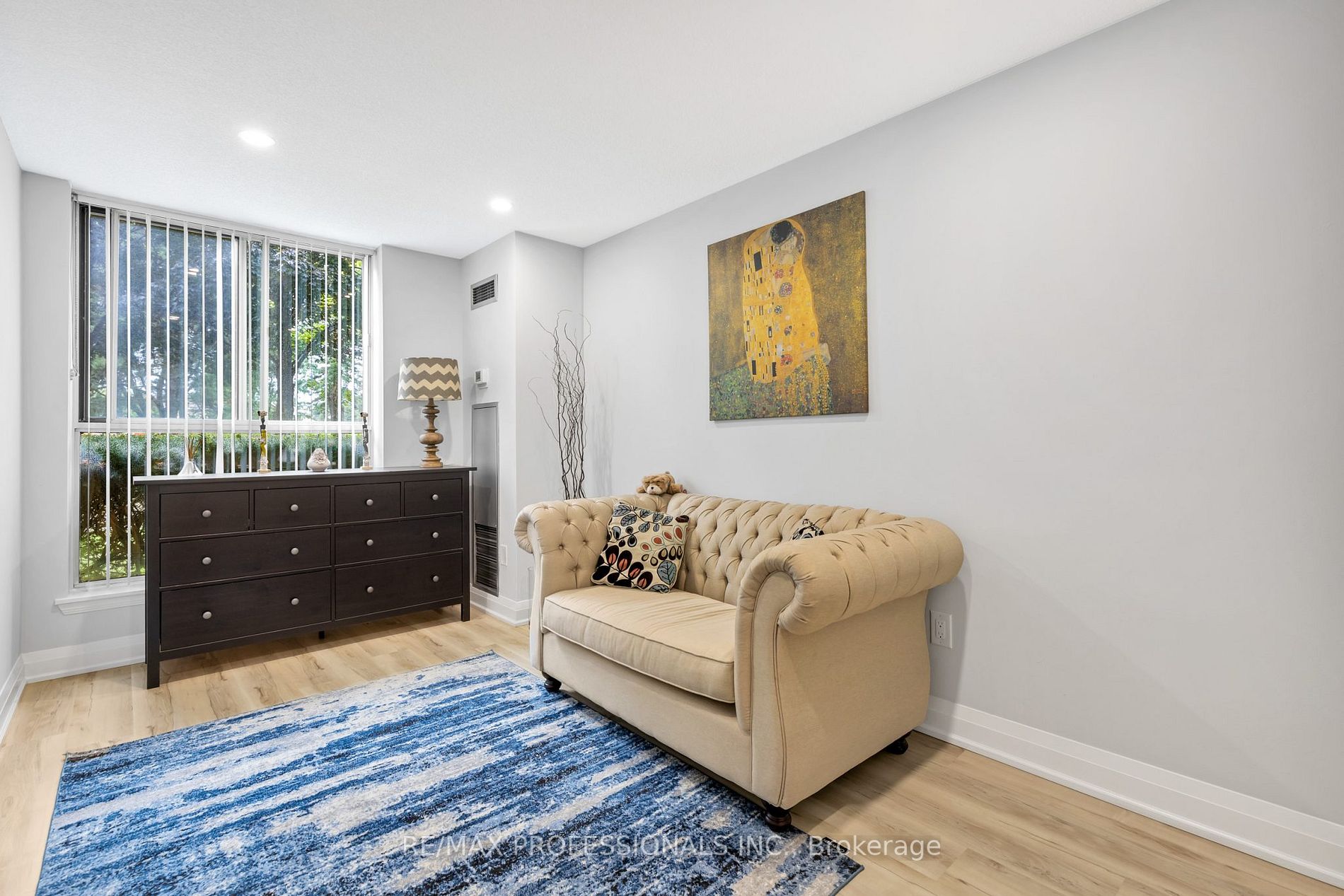 2091 Hurontario St, #108