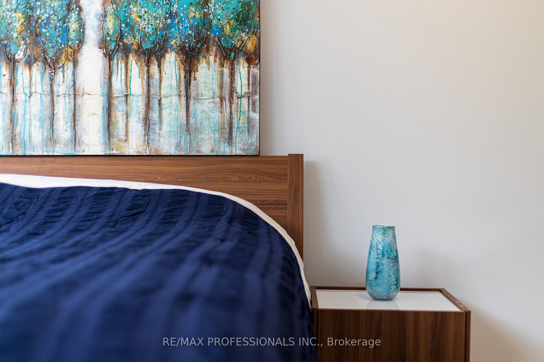 2091 Hurontario St, #108