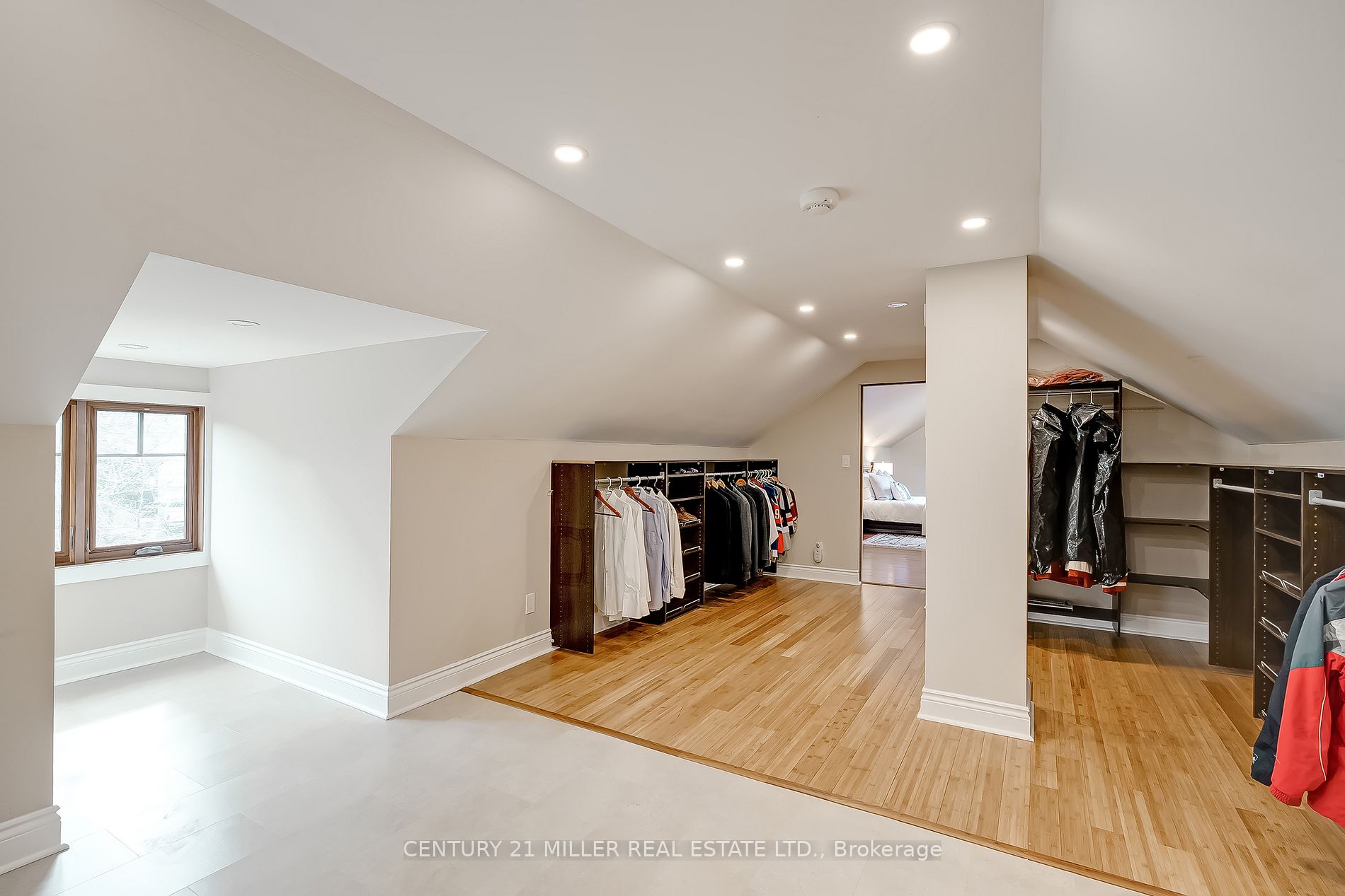 35 Cameo St