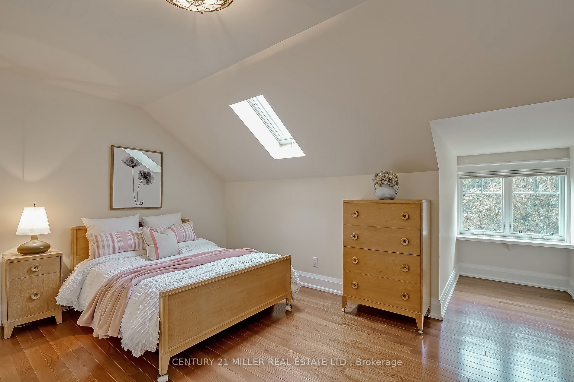 35 Cameo St