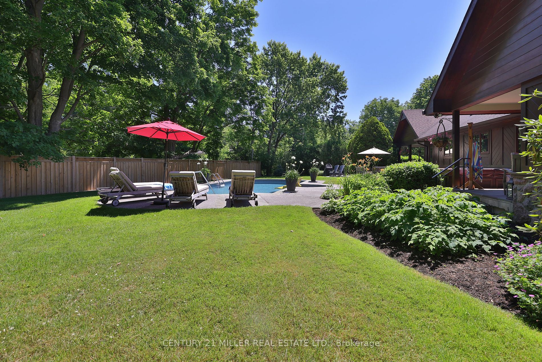 35 Cameo St