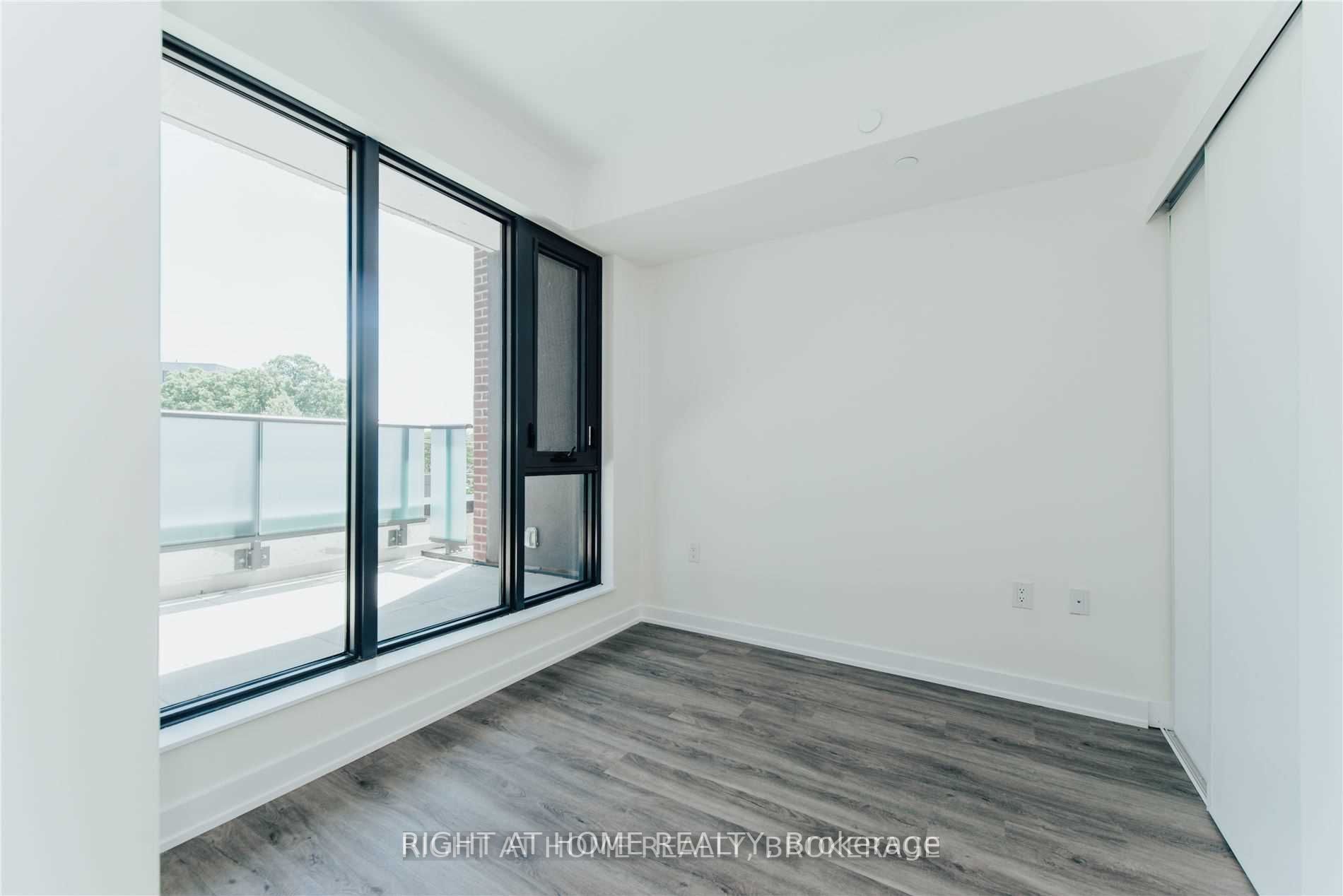 430 Roncesvalles Ave, #406
