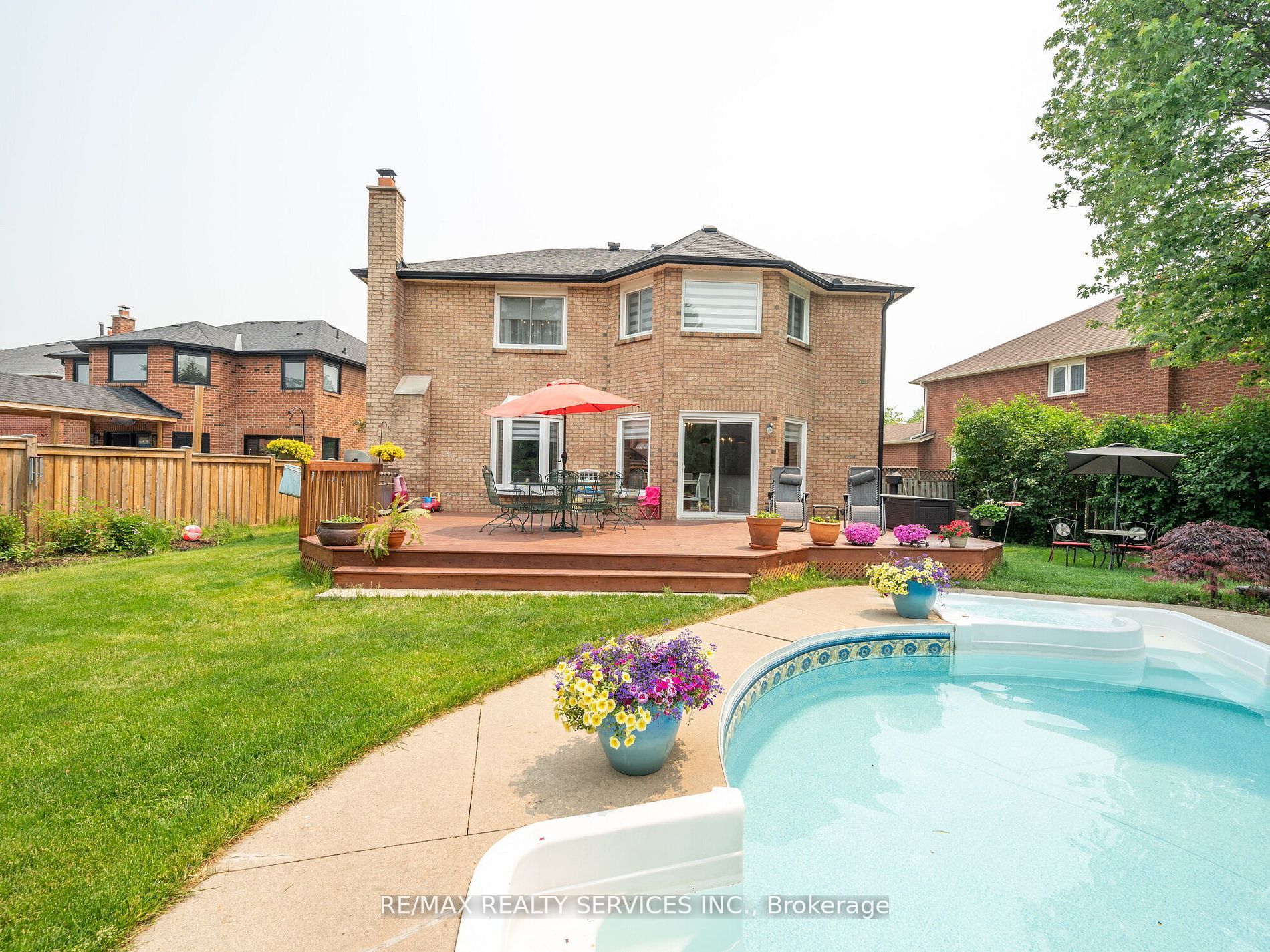 44 Sapphire Cres
