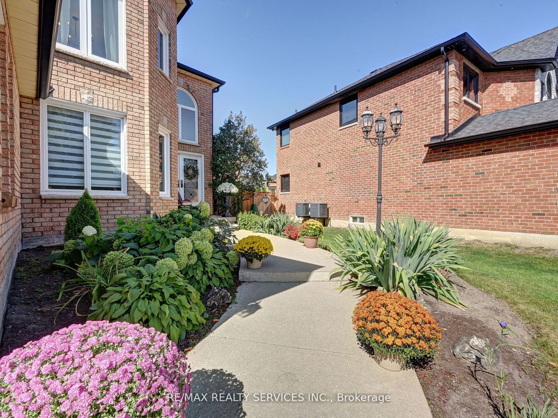 44 Sapphire Cres
