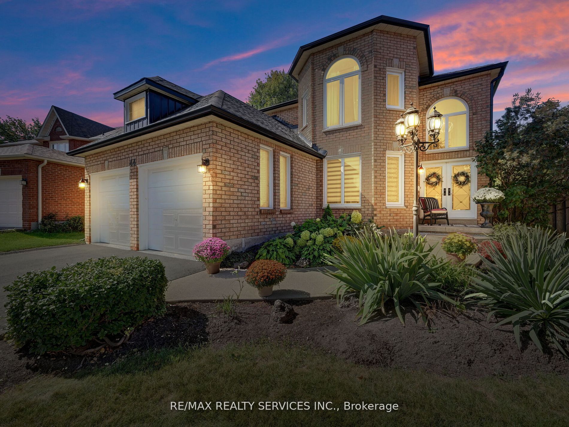 44 Sapphire Cres