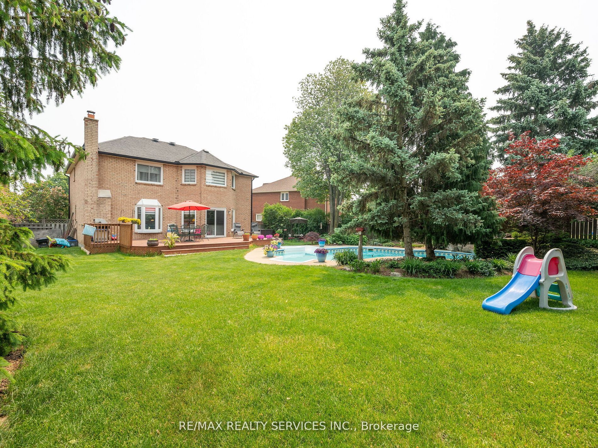 44 Sapphire Cres