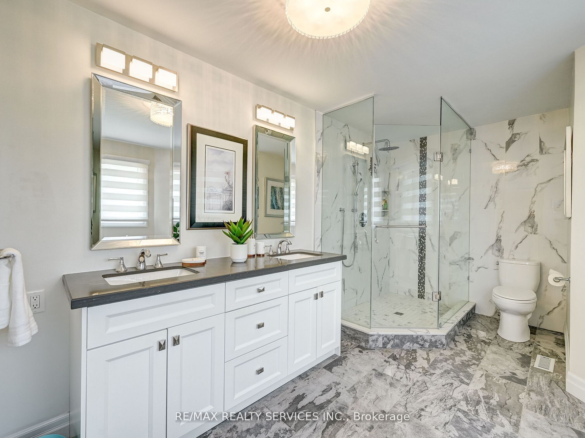 44 Sapphire Cres