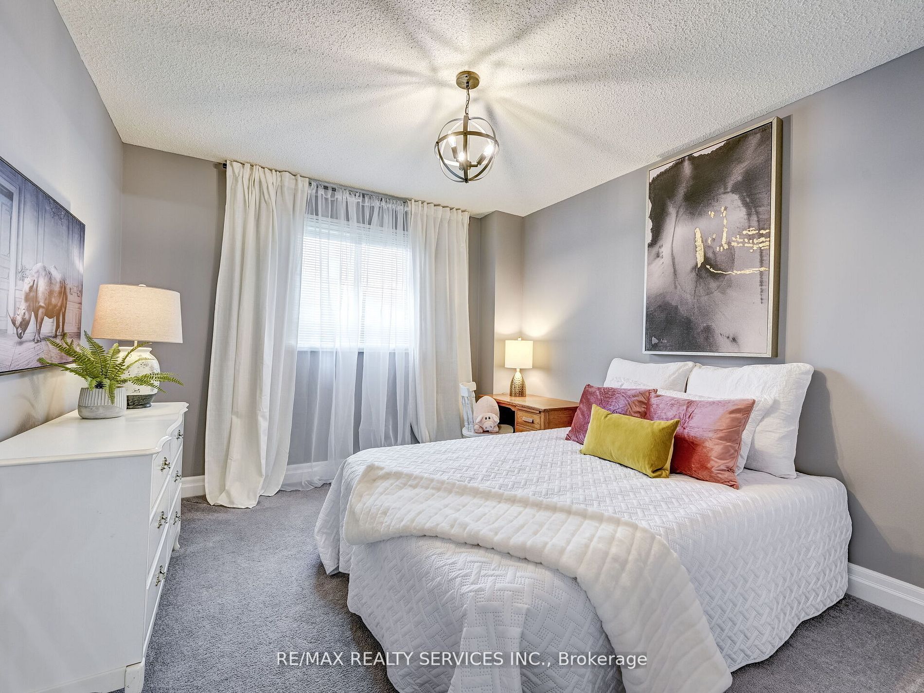 44 Sapphire Cres