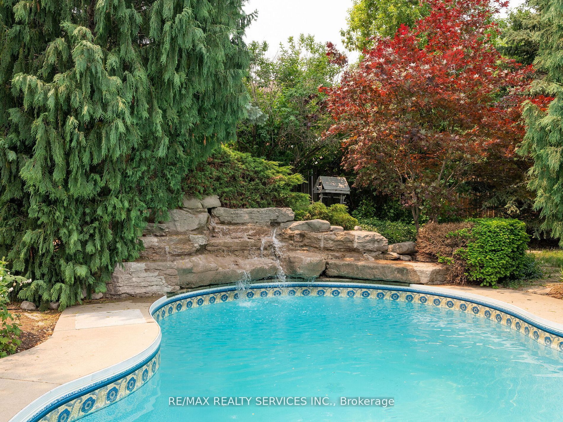 44 Sapphire Cres