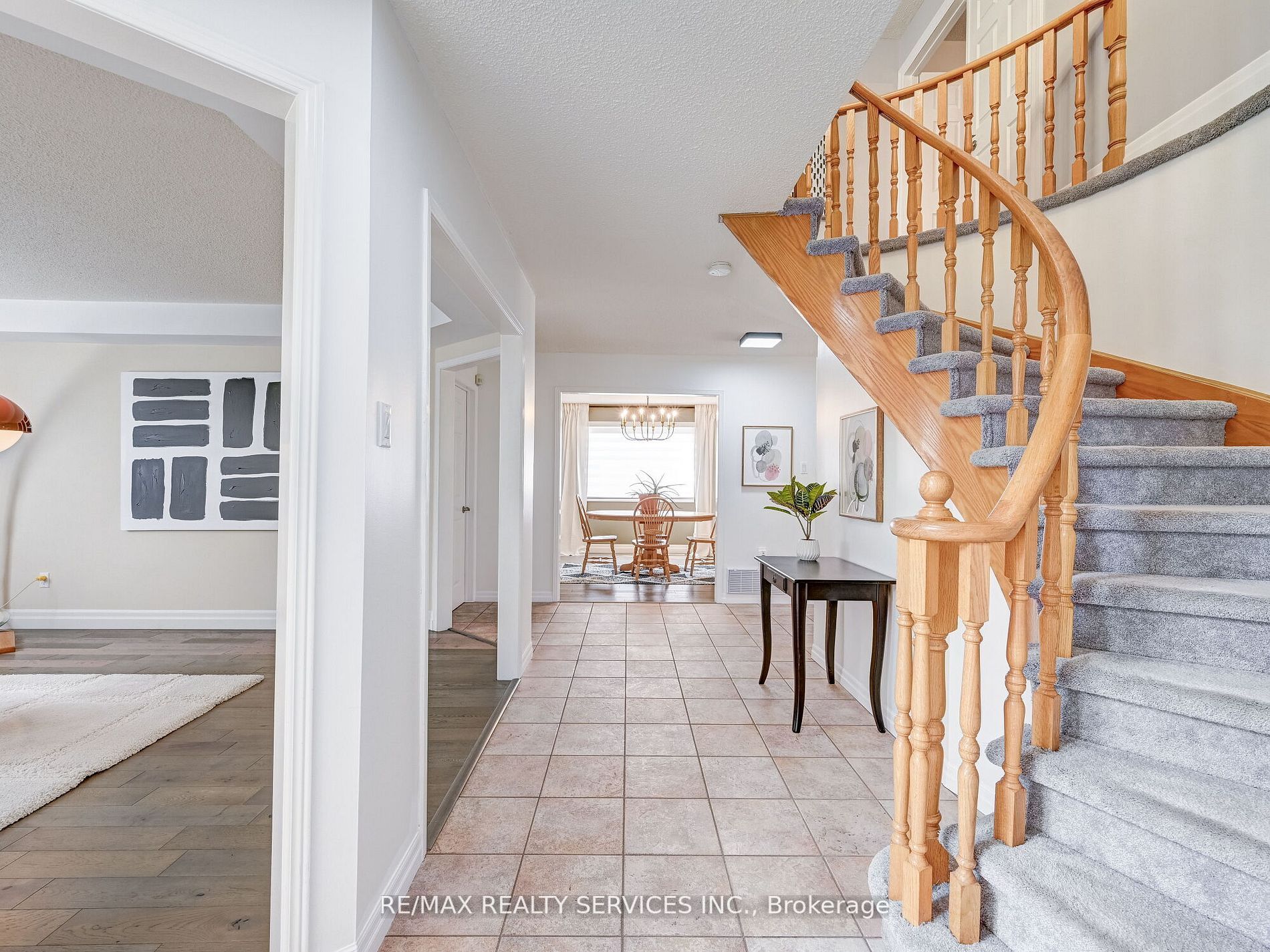 44 Sapphire Cres