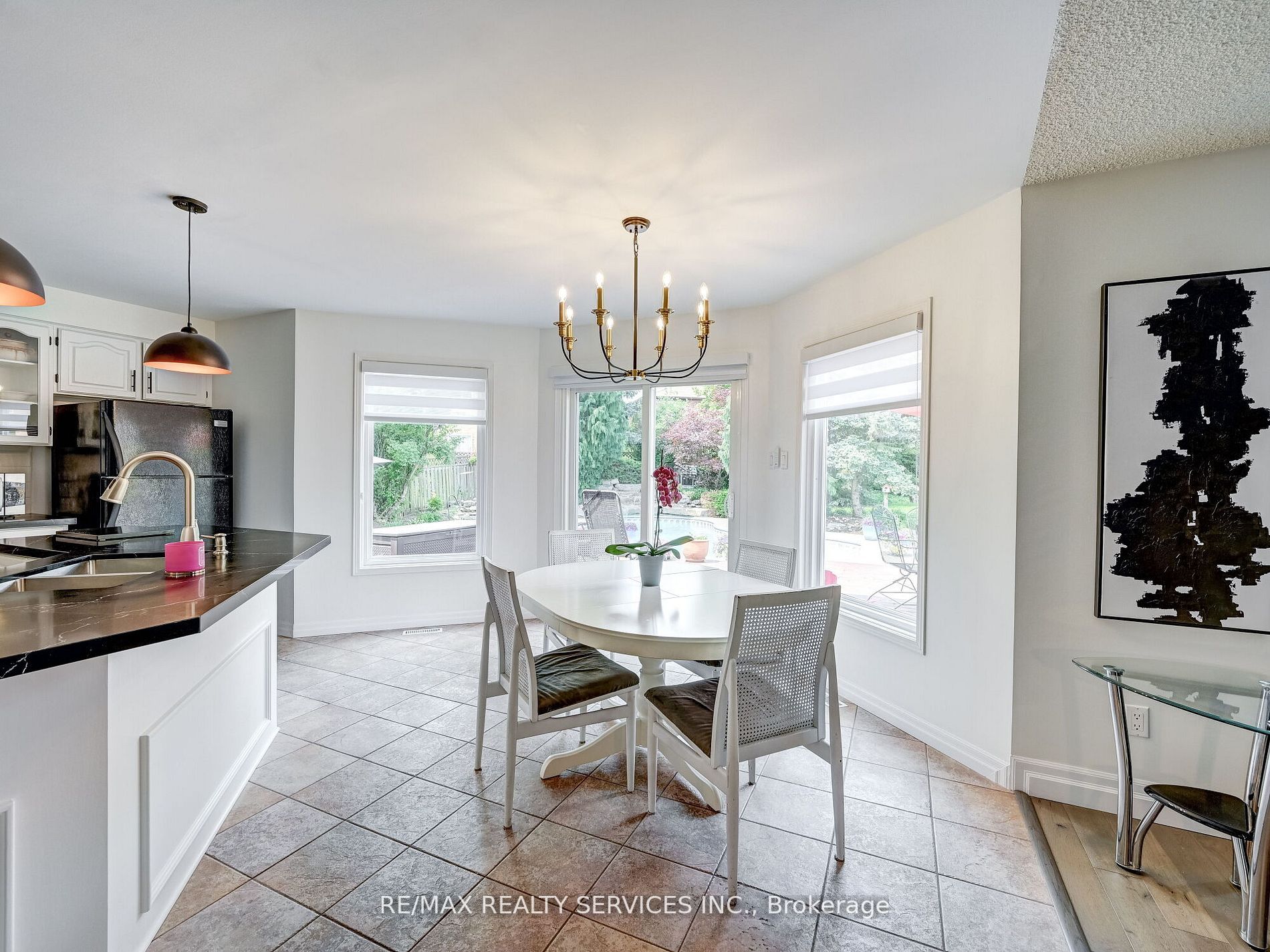 44 Sapphire Cres