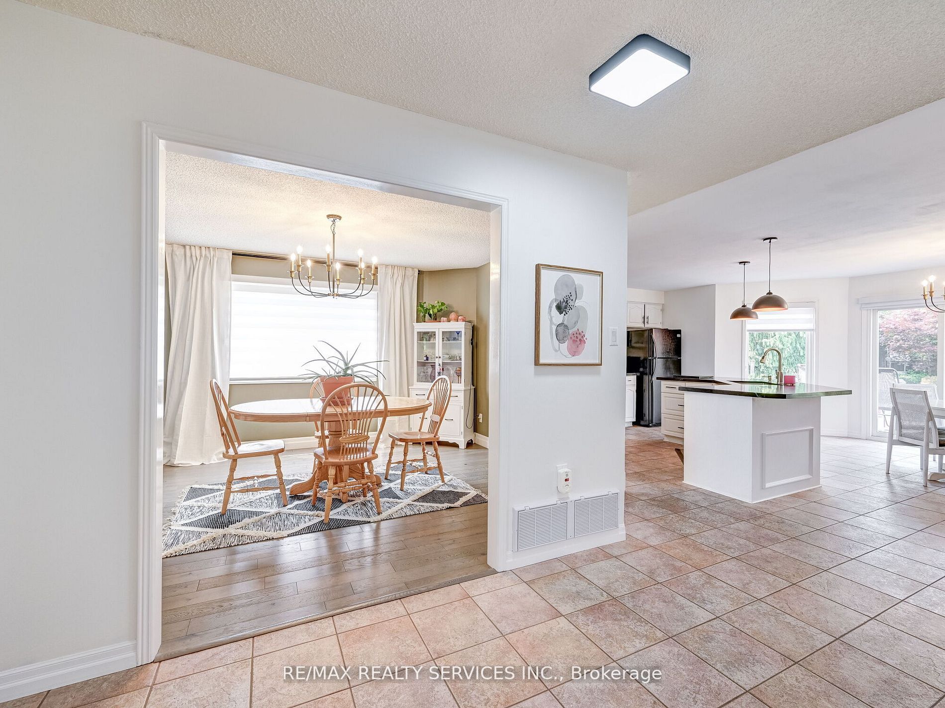 44 Sapphire Cres