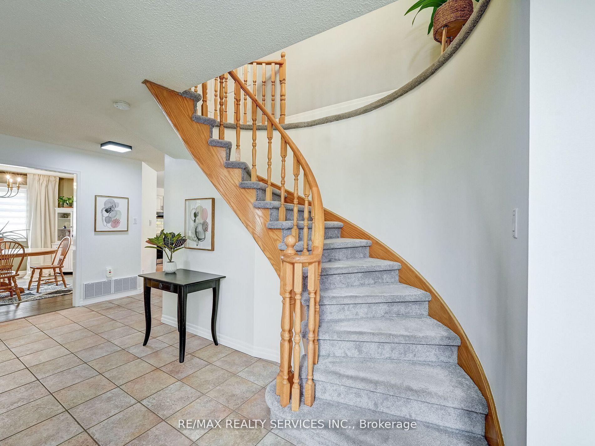44 Sapphire Cres