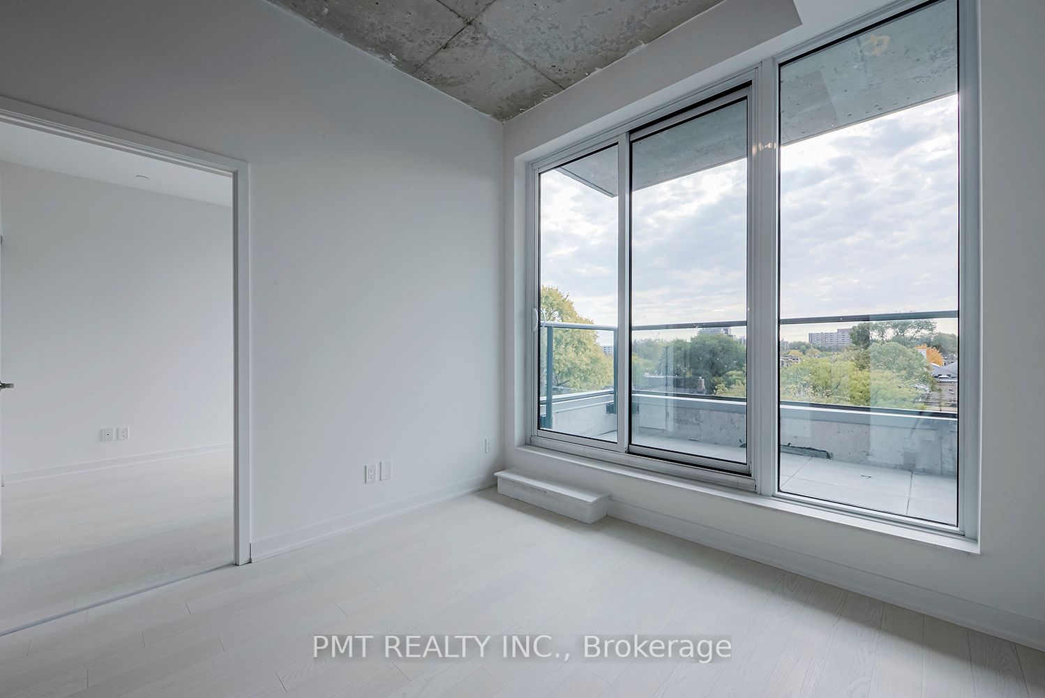 57 Brock Ave, #501