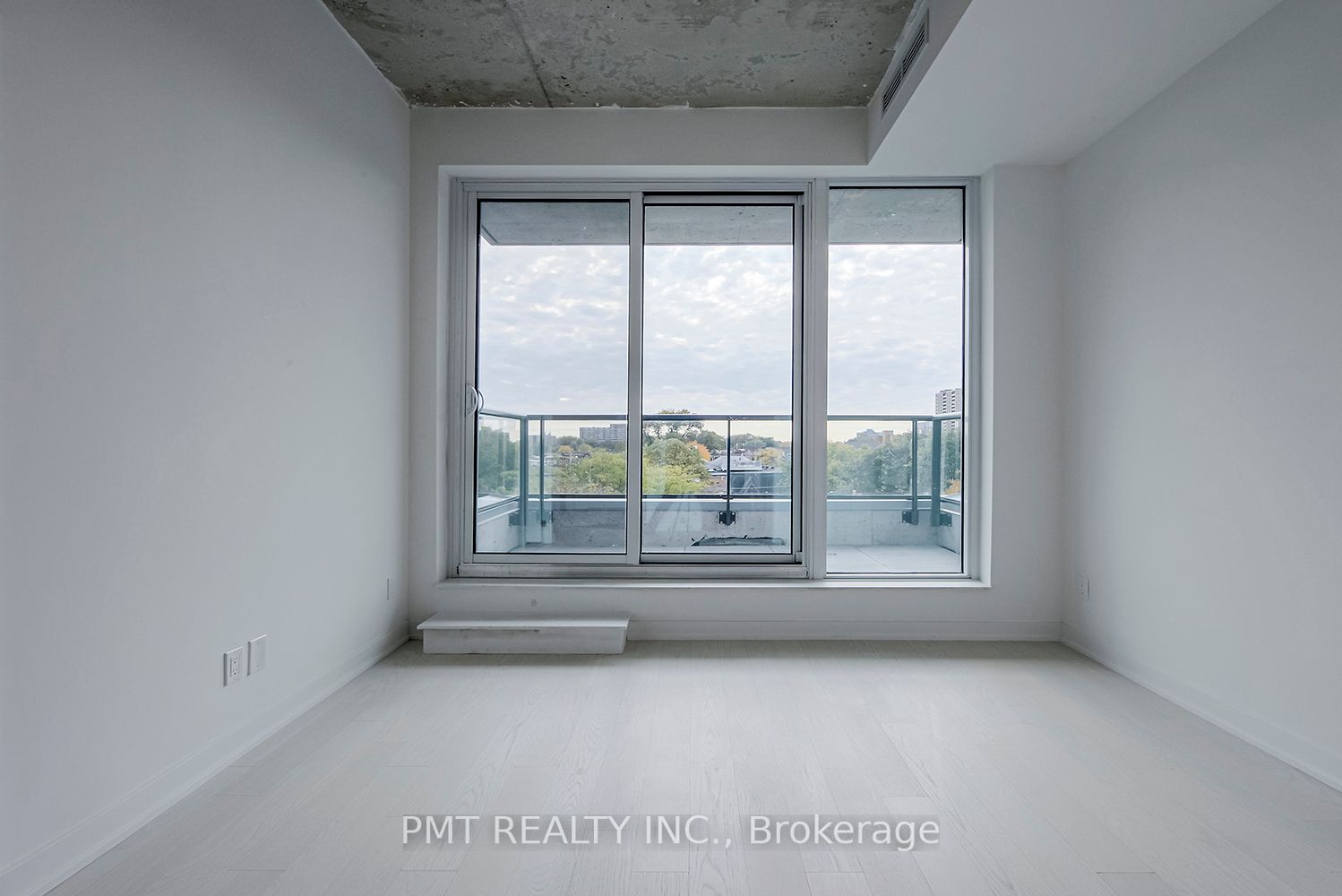 57 Brock Ave, #501