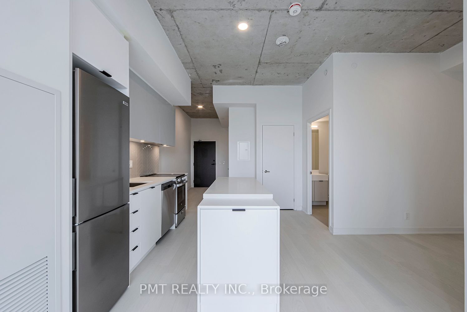 57 Brock Ave, #501