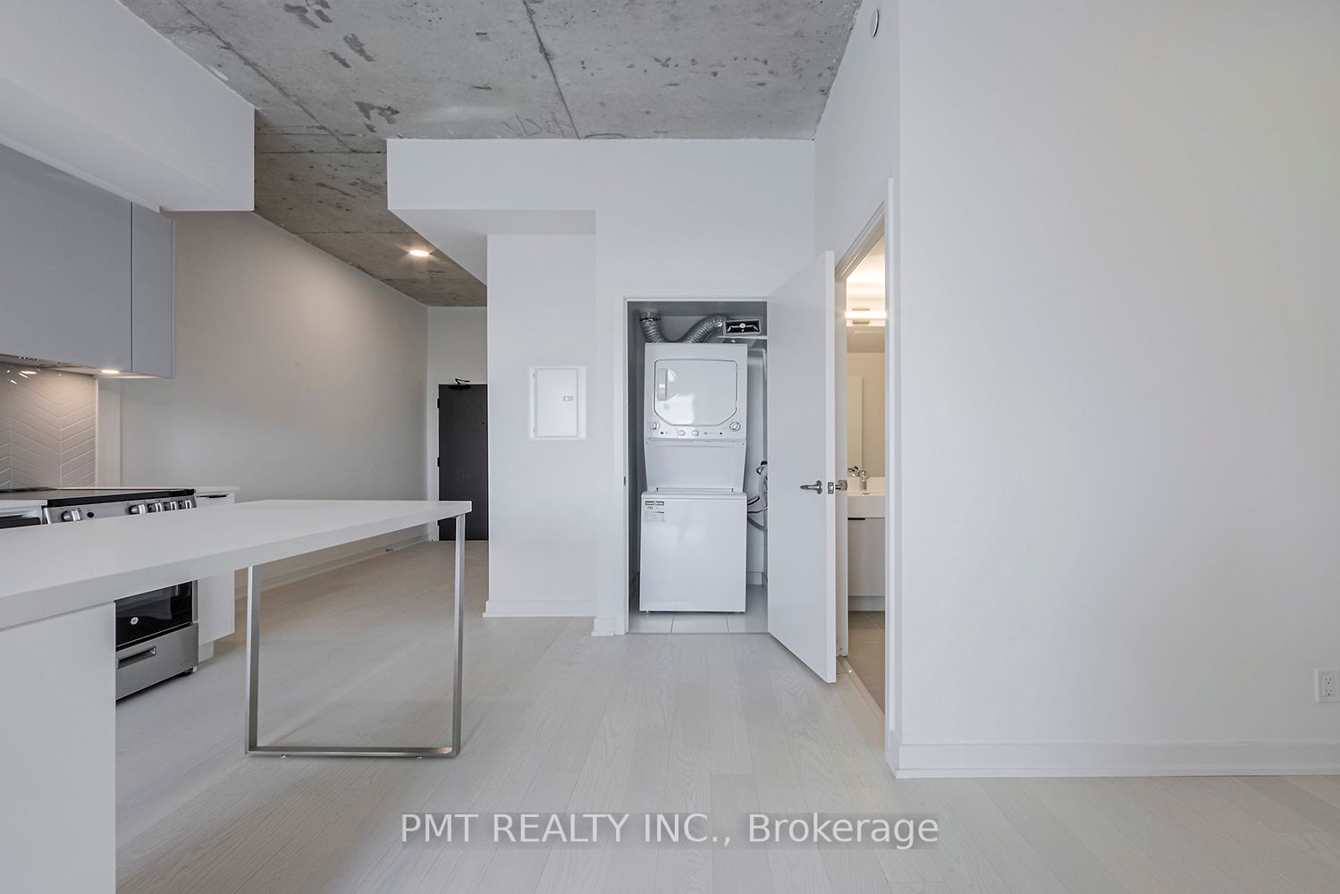 57 Brock Ave, #501