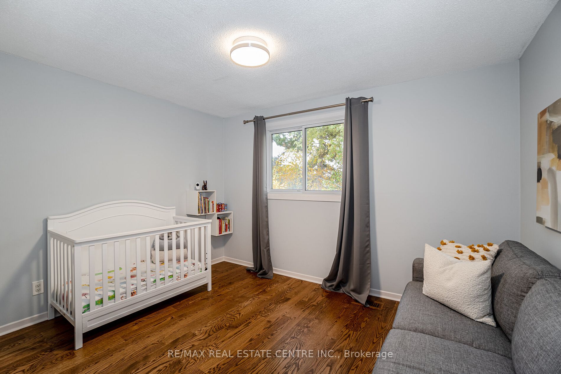 2876 Oslo Cres