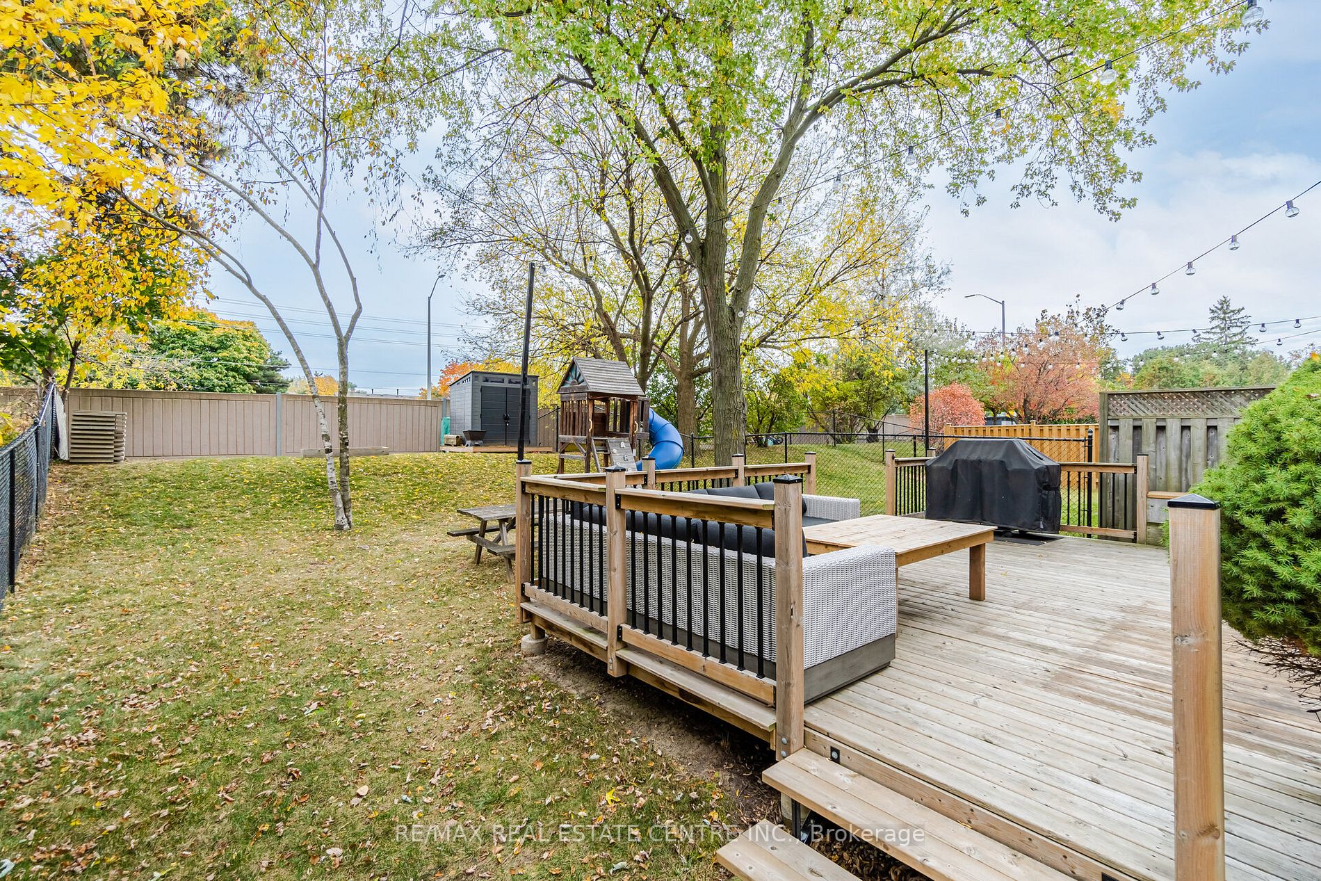 2876 Oslo Cres