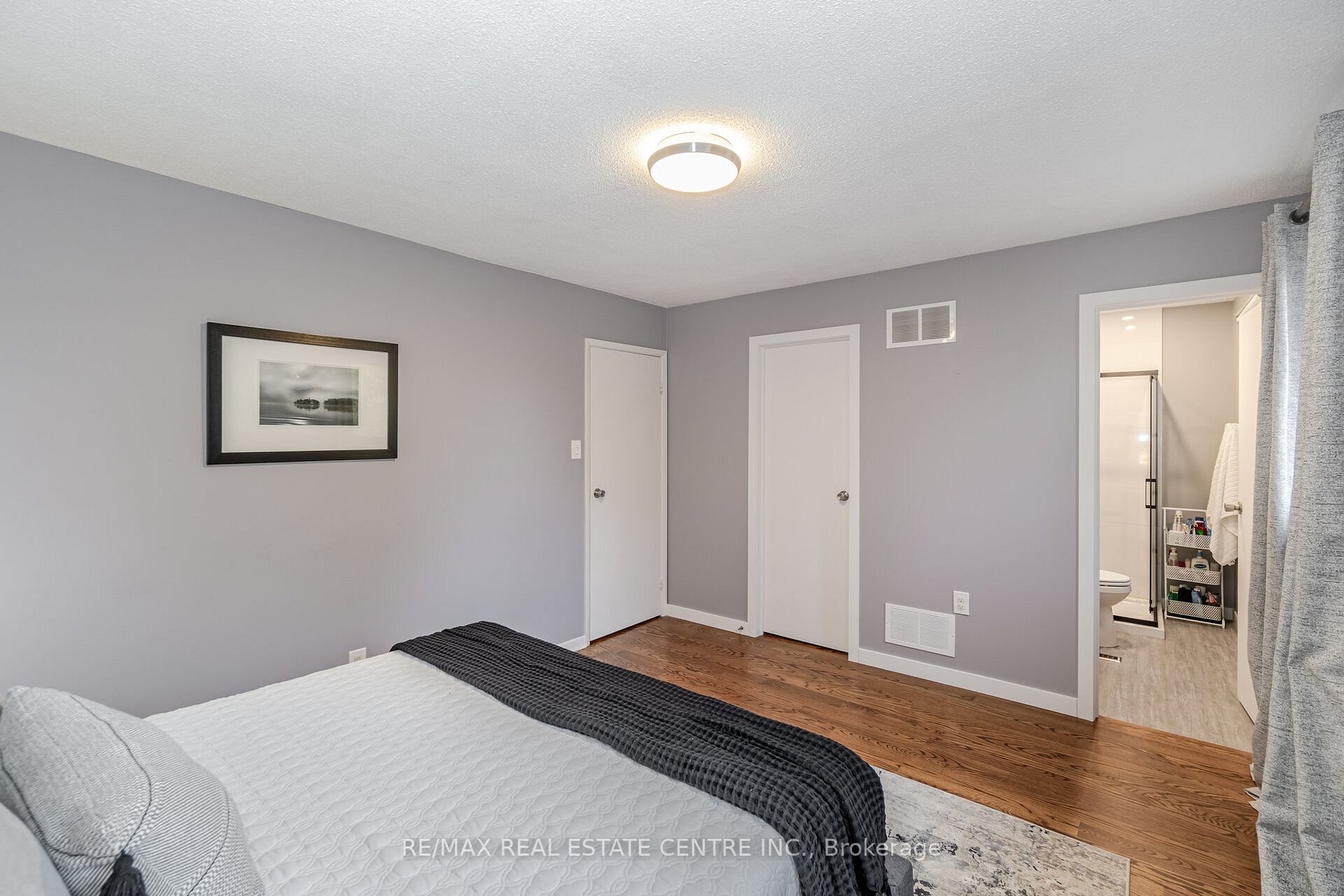 2876 Oslo Cres