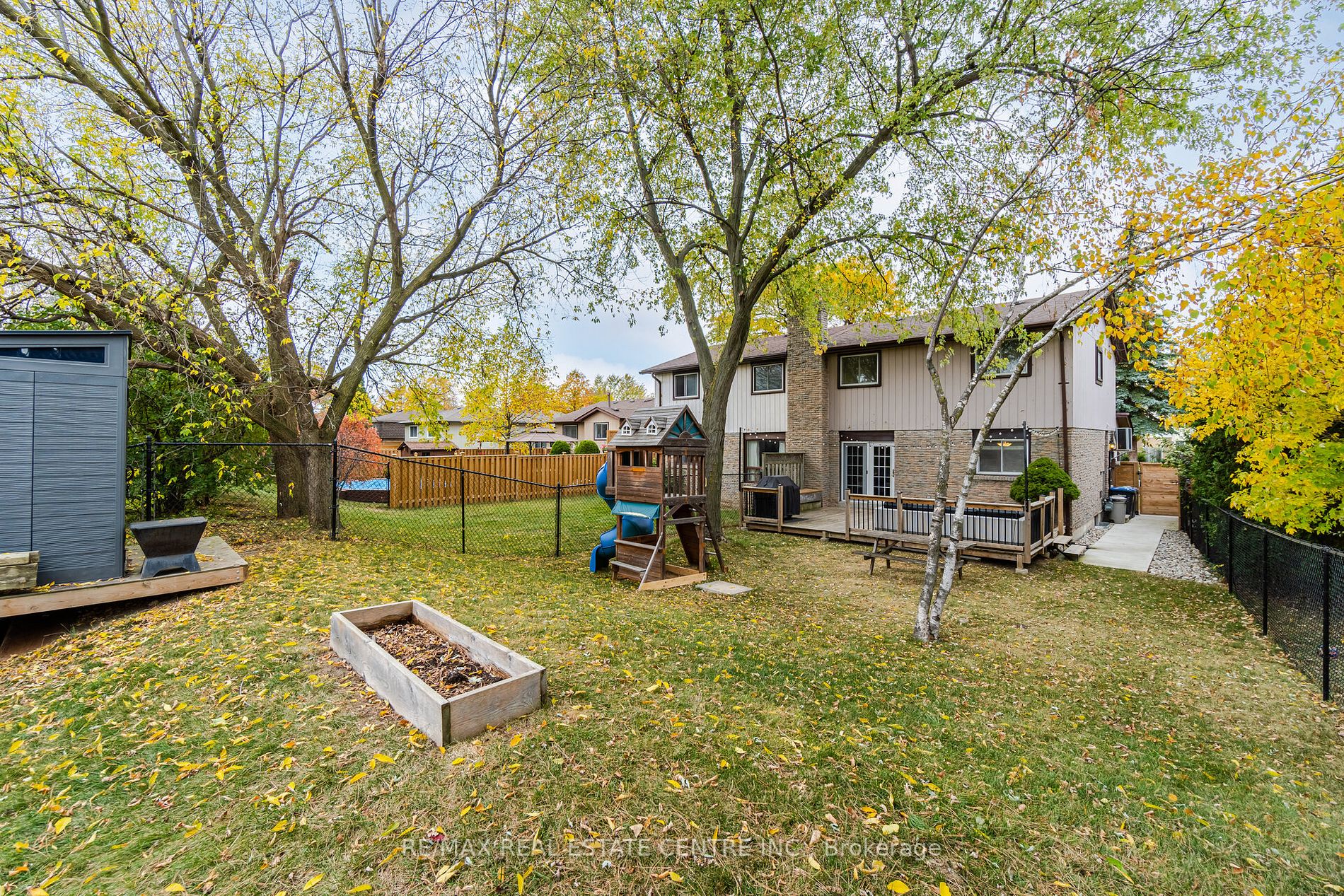 2876 Oslo Cres